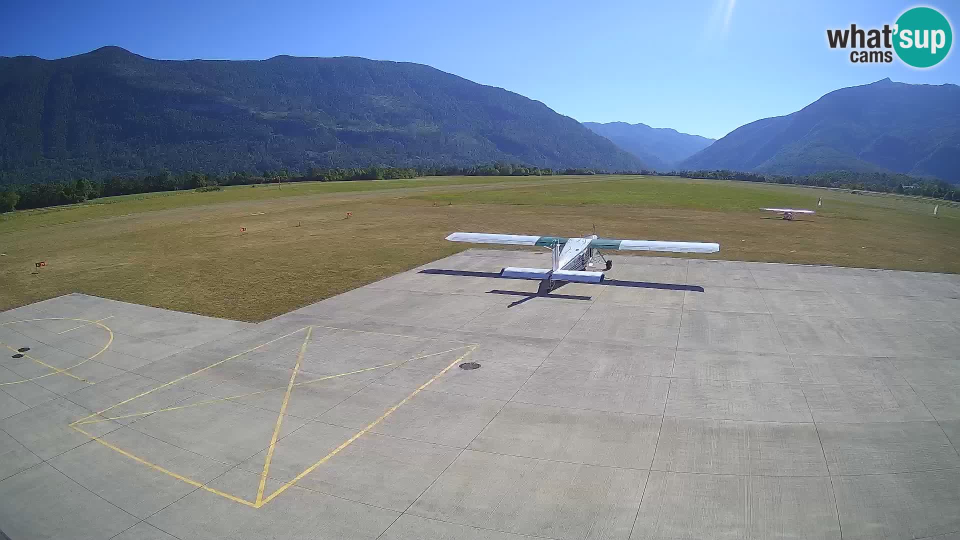 Web kamera zračne luke Bovec – Skydive Bovec