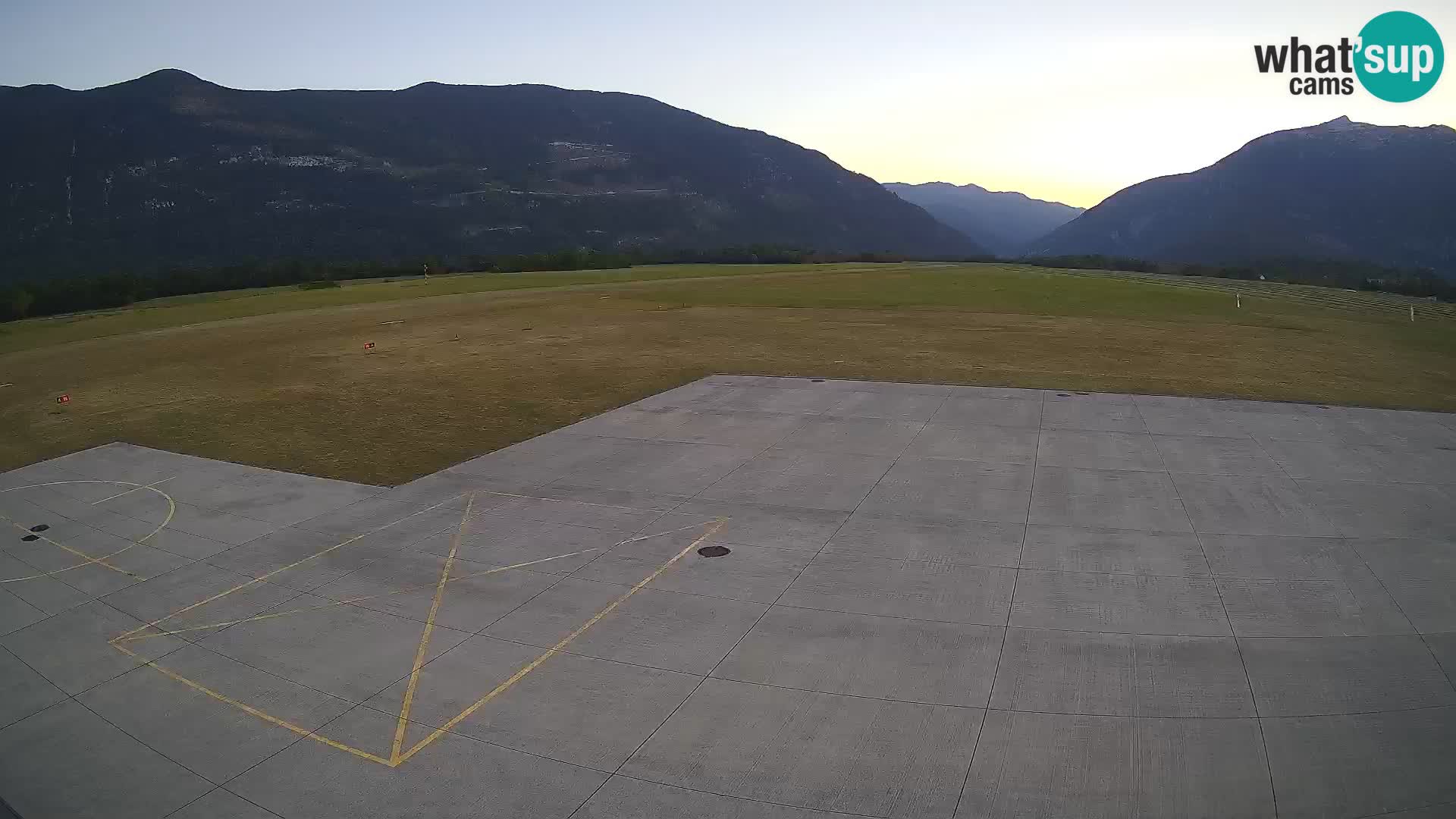 Web kamera zračne luke Bovec – Skydive Bovec