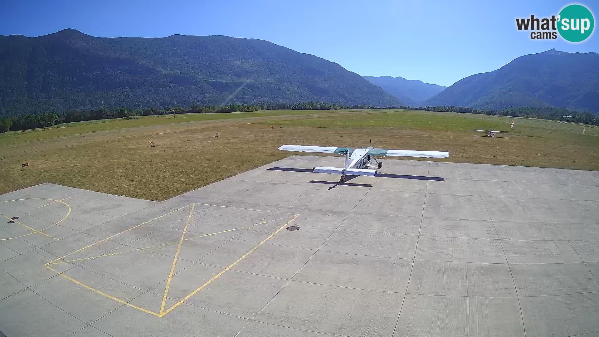 Web kamera zračne luke Bovec – Skydive Bovec