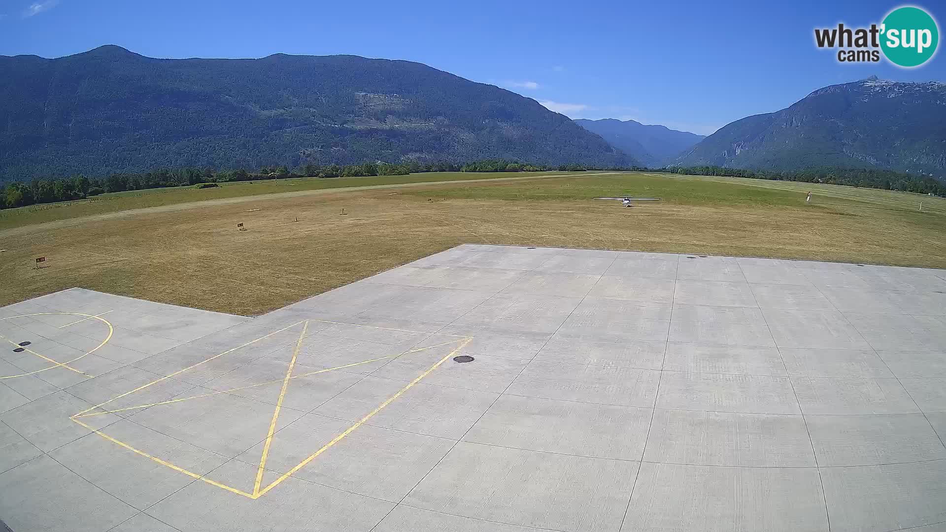 Bovec airport webcam – Skydive Bovec