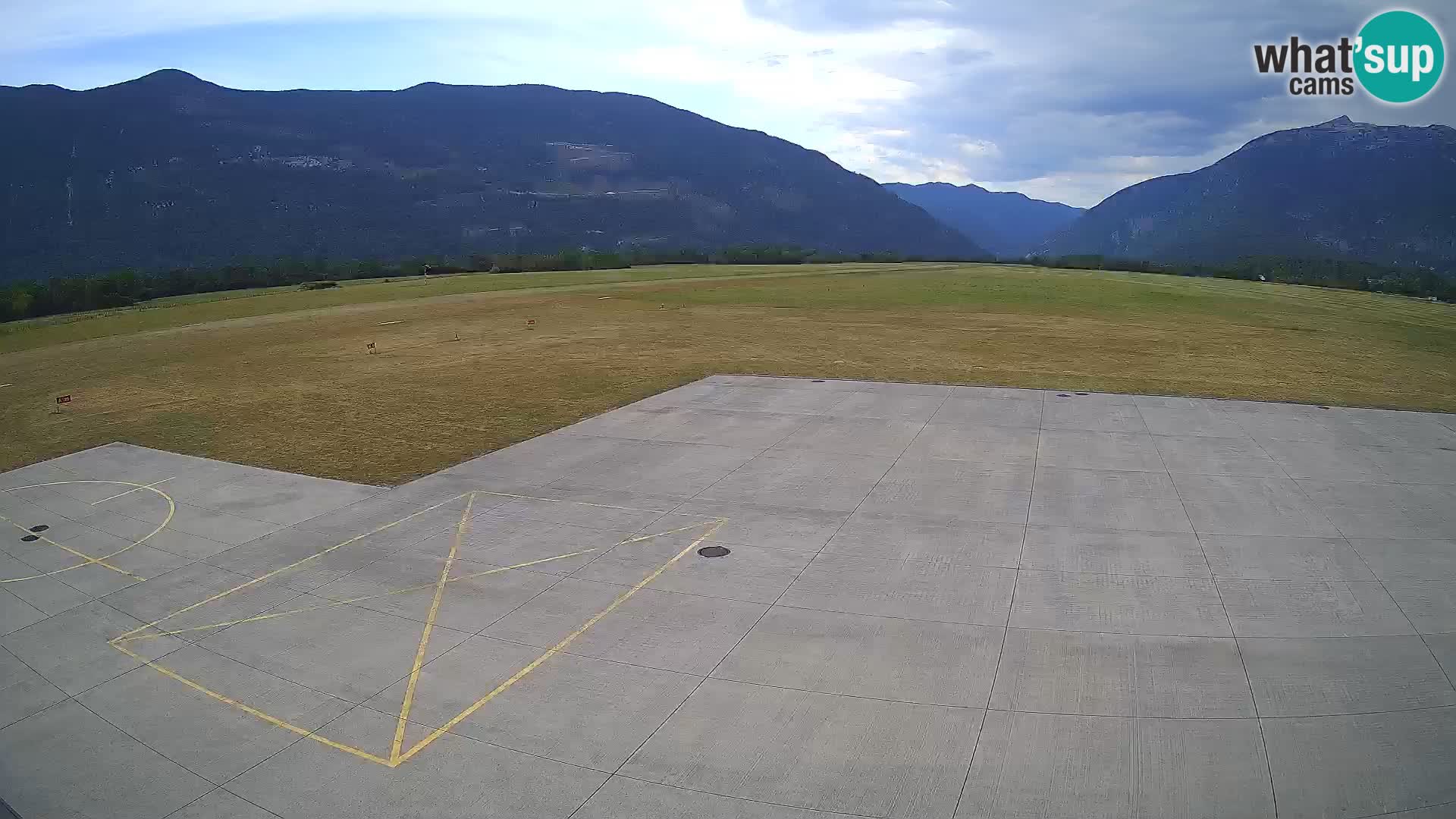 Bovec spletna kamera letališče – Skydive Bovec