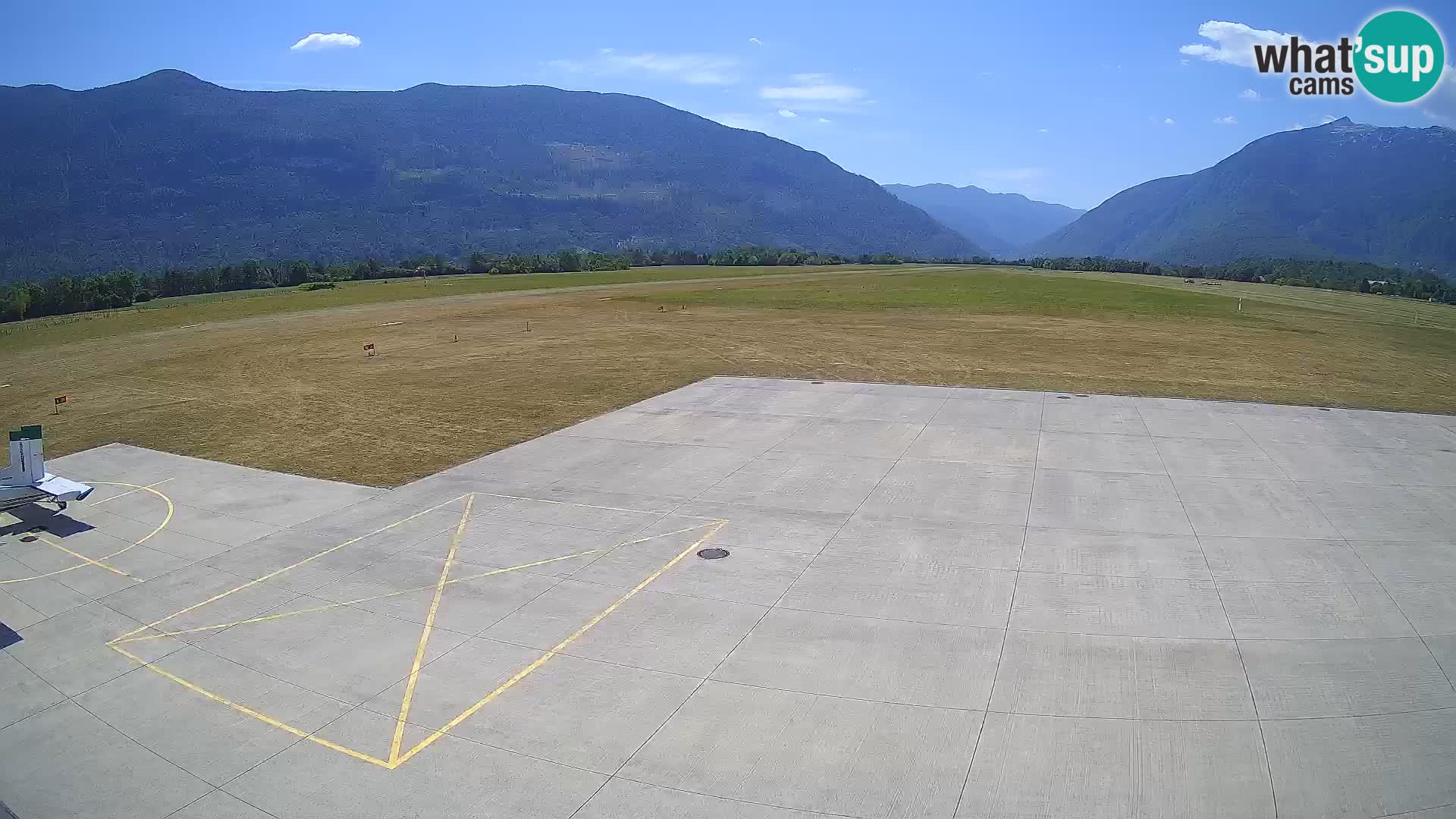 Bovec airport webcam – Skydive Bovec
