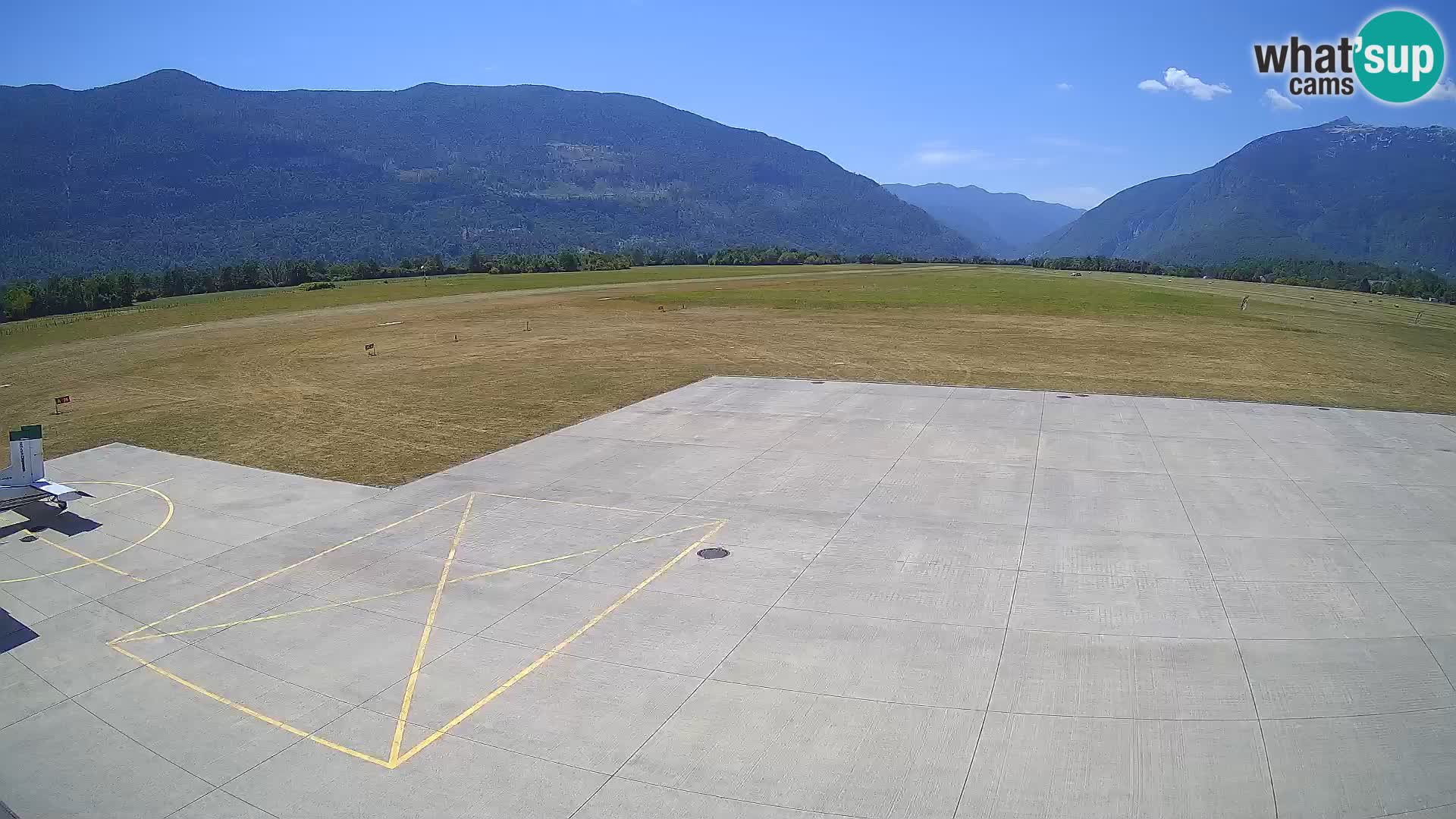 Web kamera zračne luke Bovec – Skydive Bovec