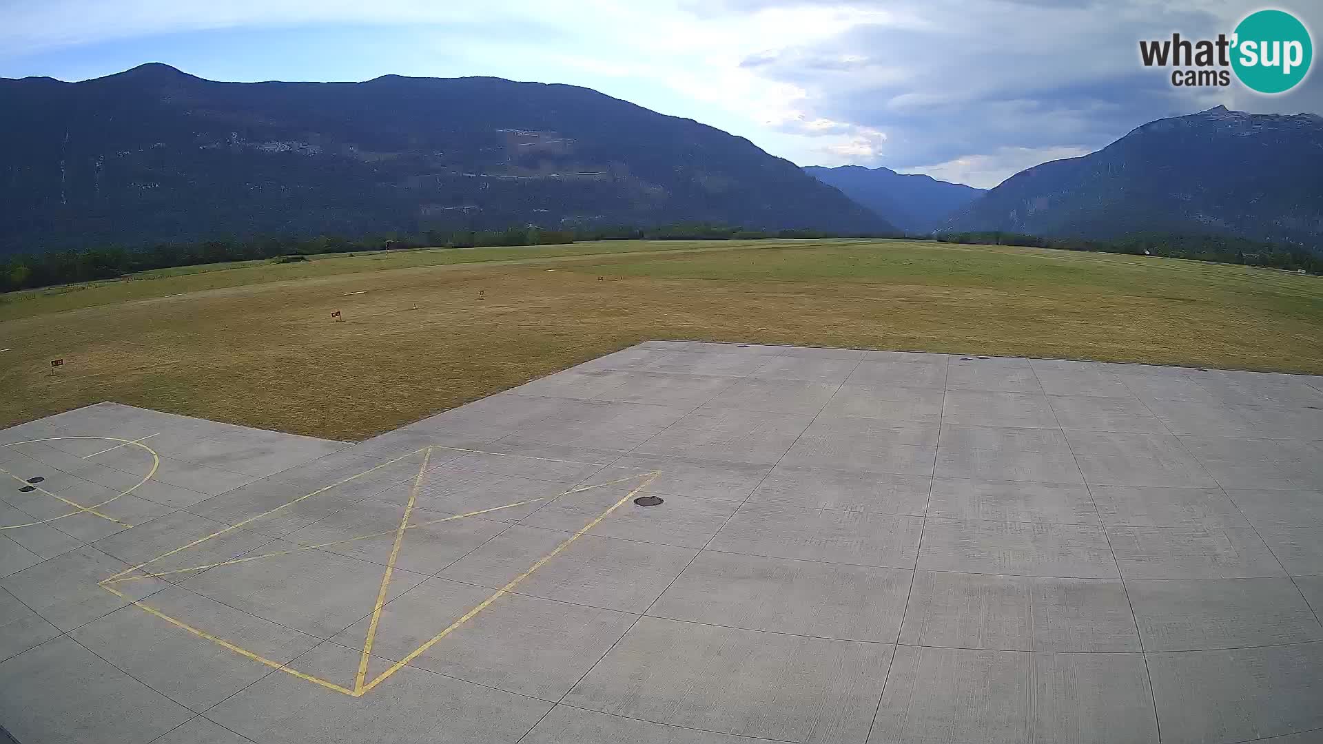 Web kamera zračne luke Bovec – Skydive Bovec