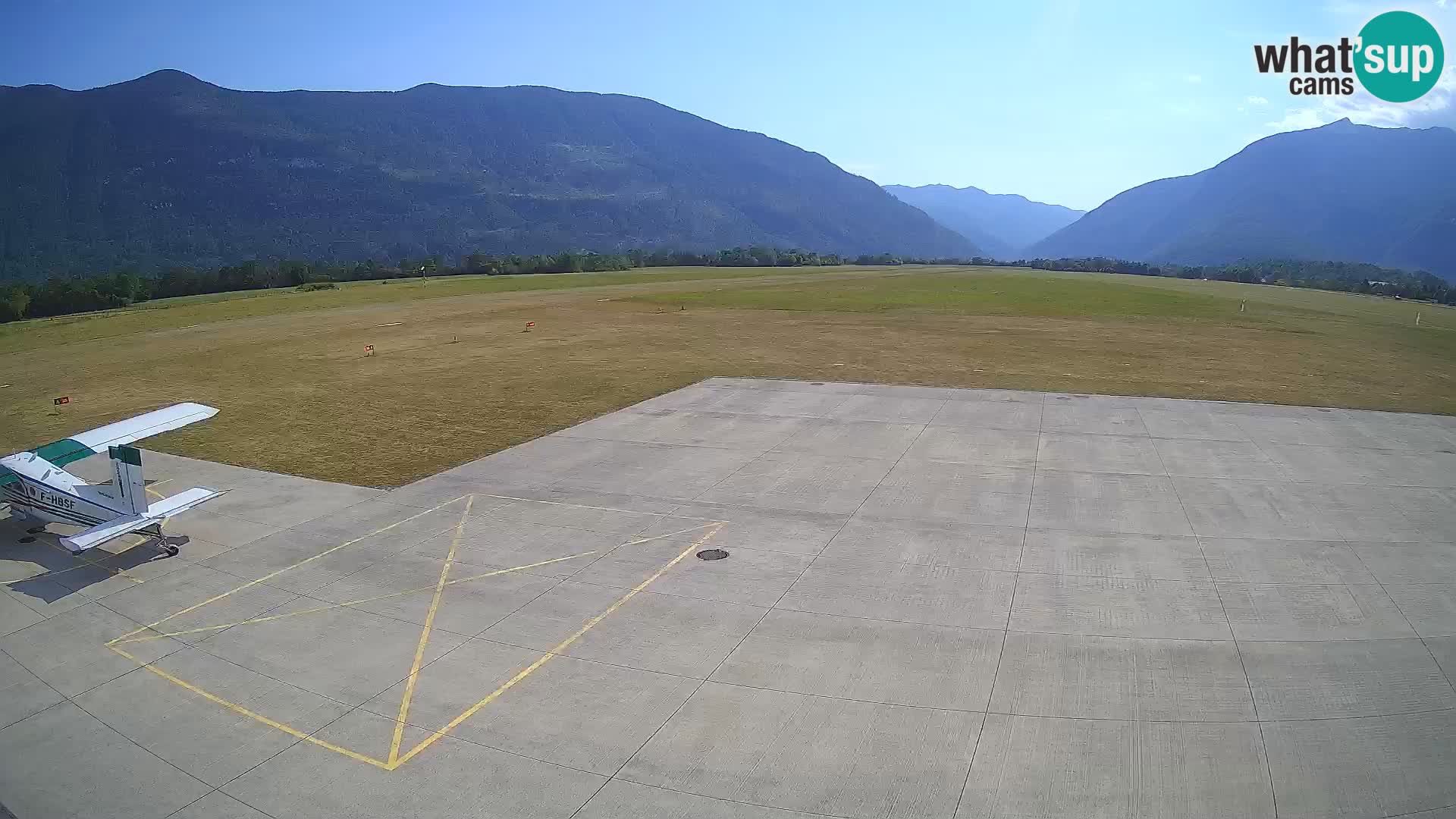 Web kamera zračne luke Bovec – Skydive Bovec