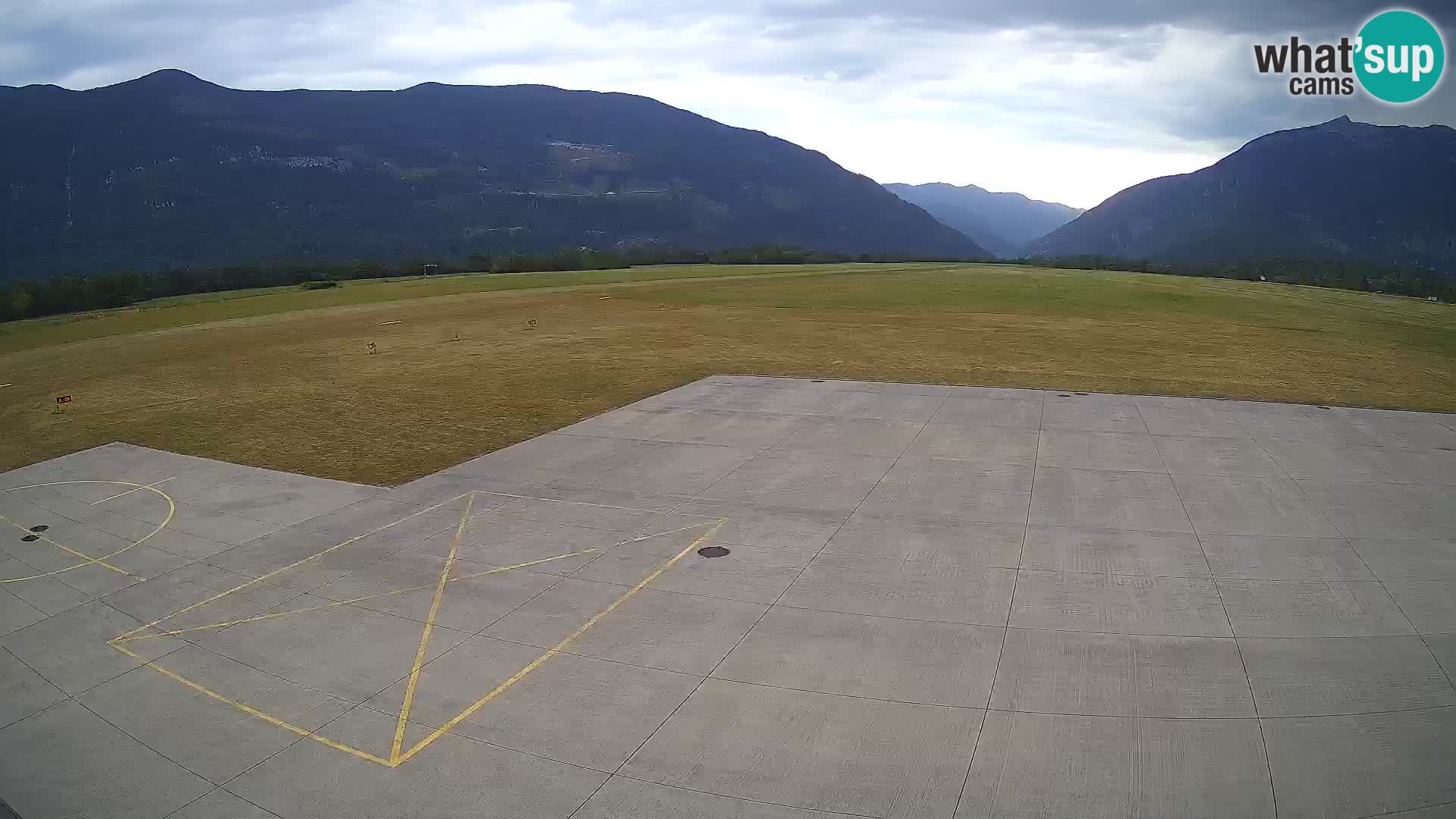 Web kamera zračne luke Bovec – Skydive Bovec