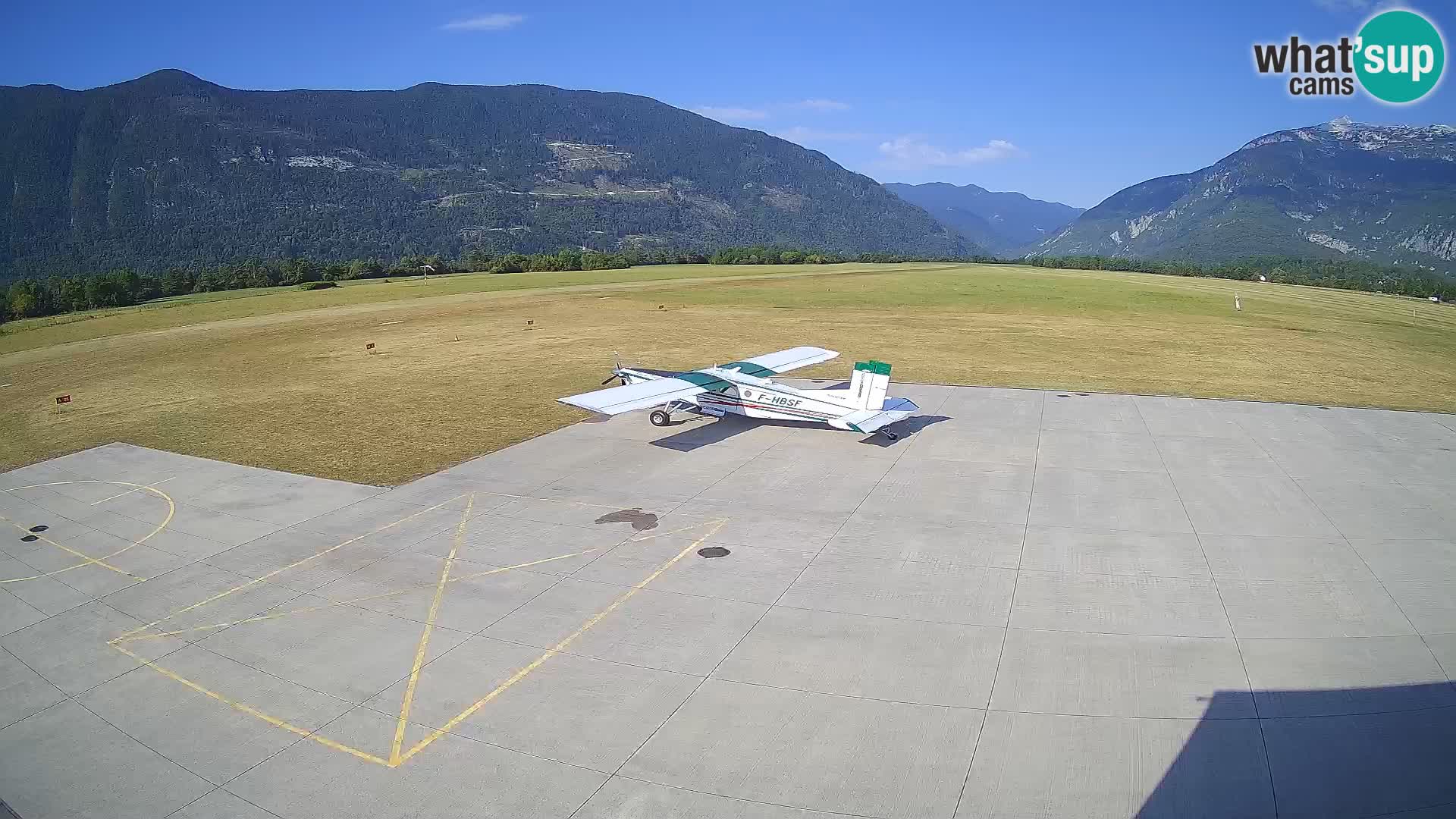 Bovec spletna kamera letališče – Skydive Bovec