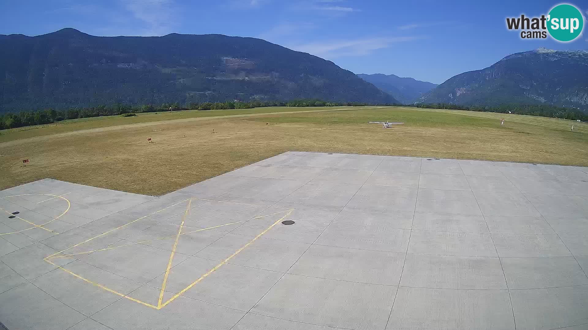 Bovec spletna kamera letališče – Skydive Bovec