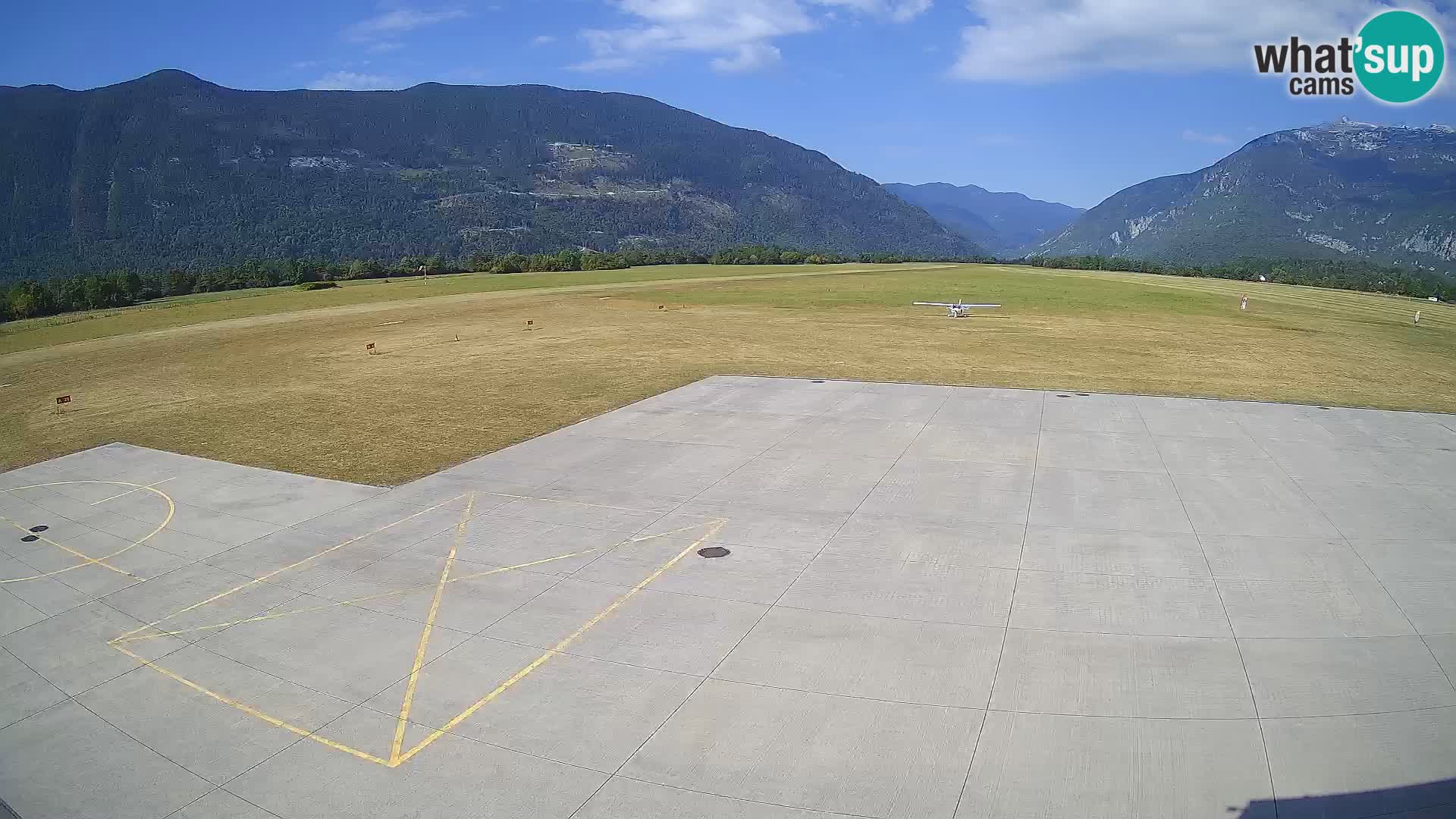 Bovec airport webcam – Skydive Bovec