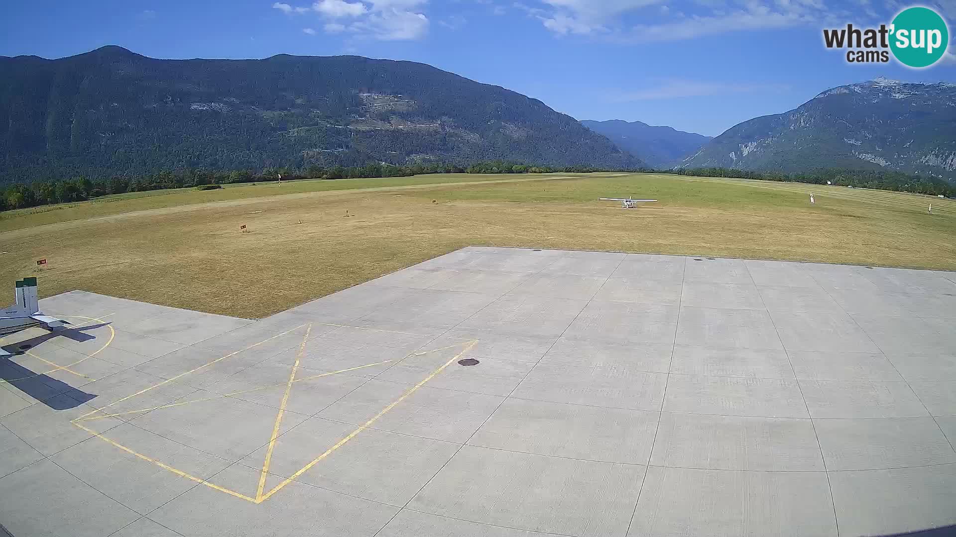 Bovec spletna kamera letališče – Skydive Bovec
