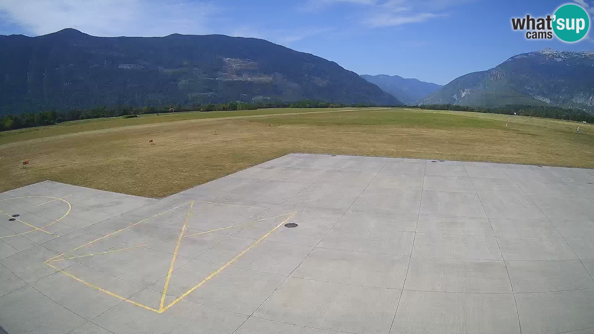 Bovec spletna kamera letališče – Skydive Bovec