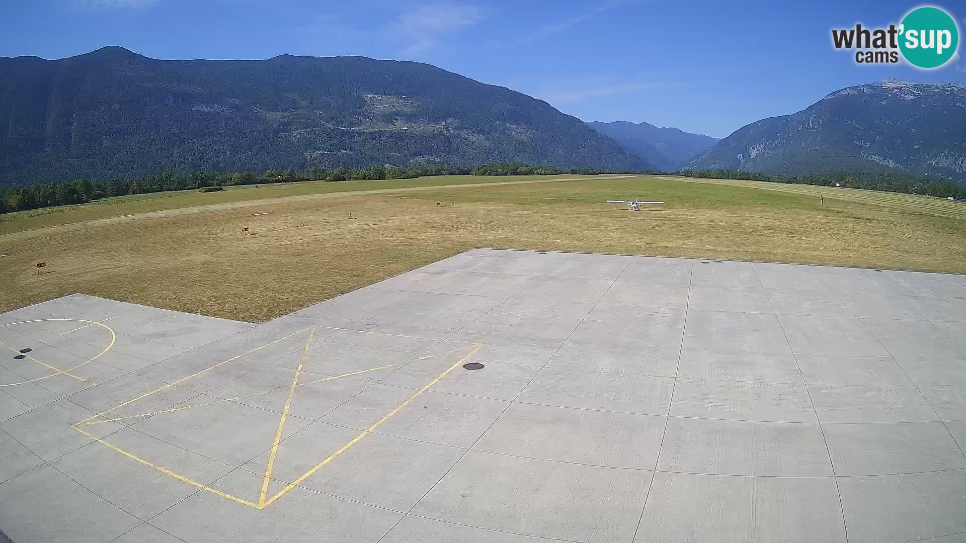 Bovec spletna kamera letališče – Skydive Bovec