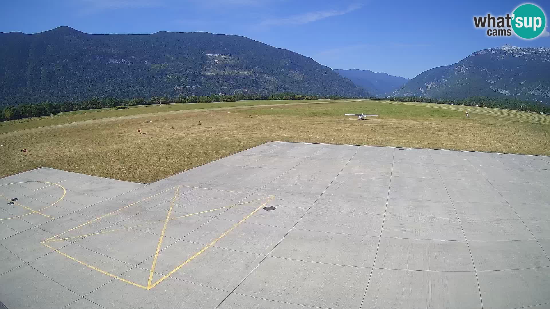 Bovec airport webcam – Skydive Bovec