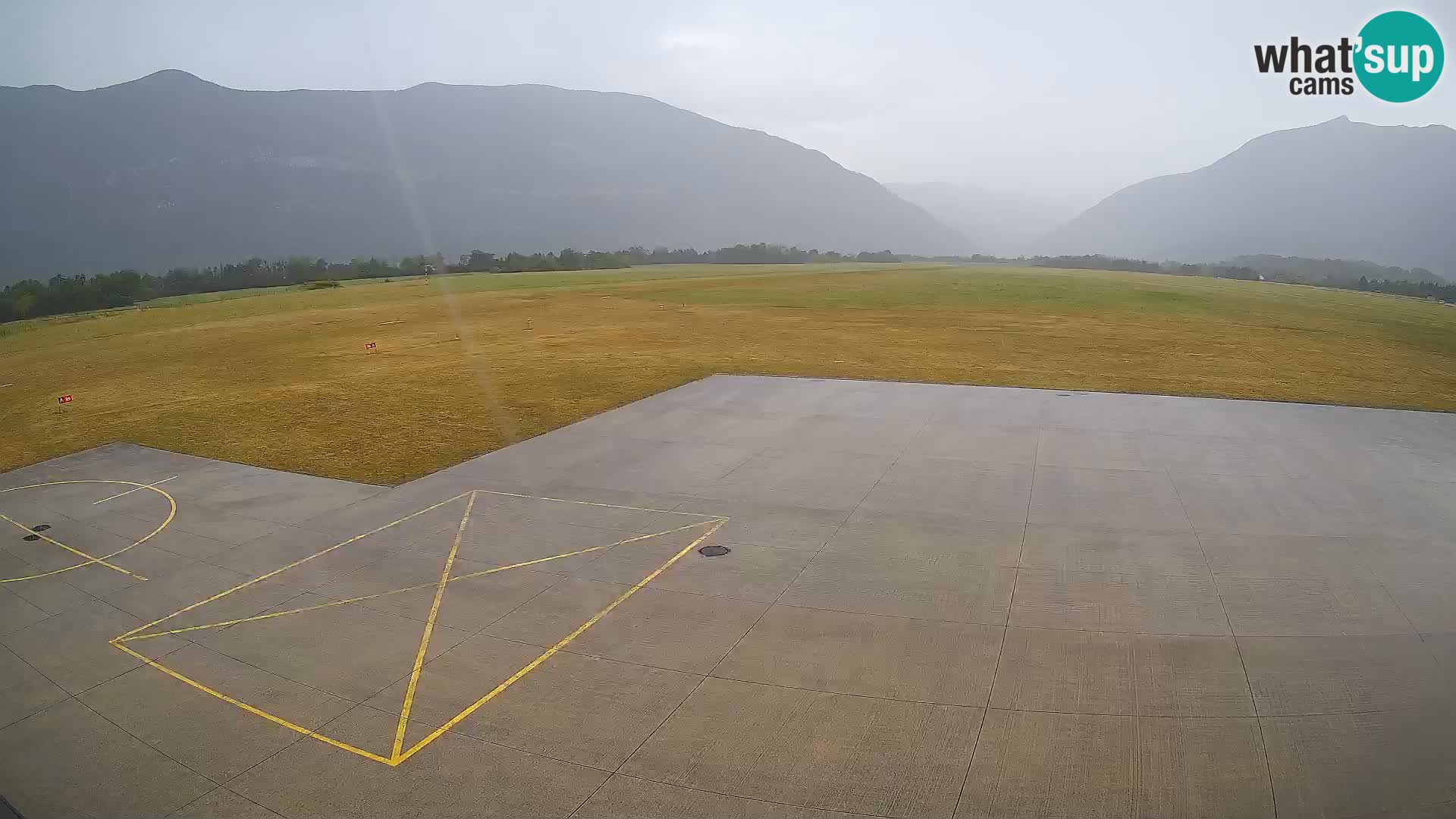 Bovec spletna kamera letališče – Skydive Bovec
