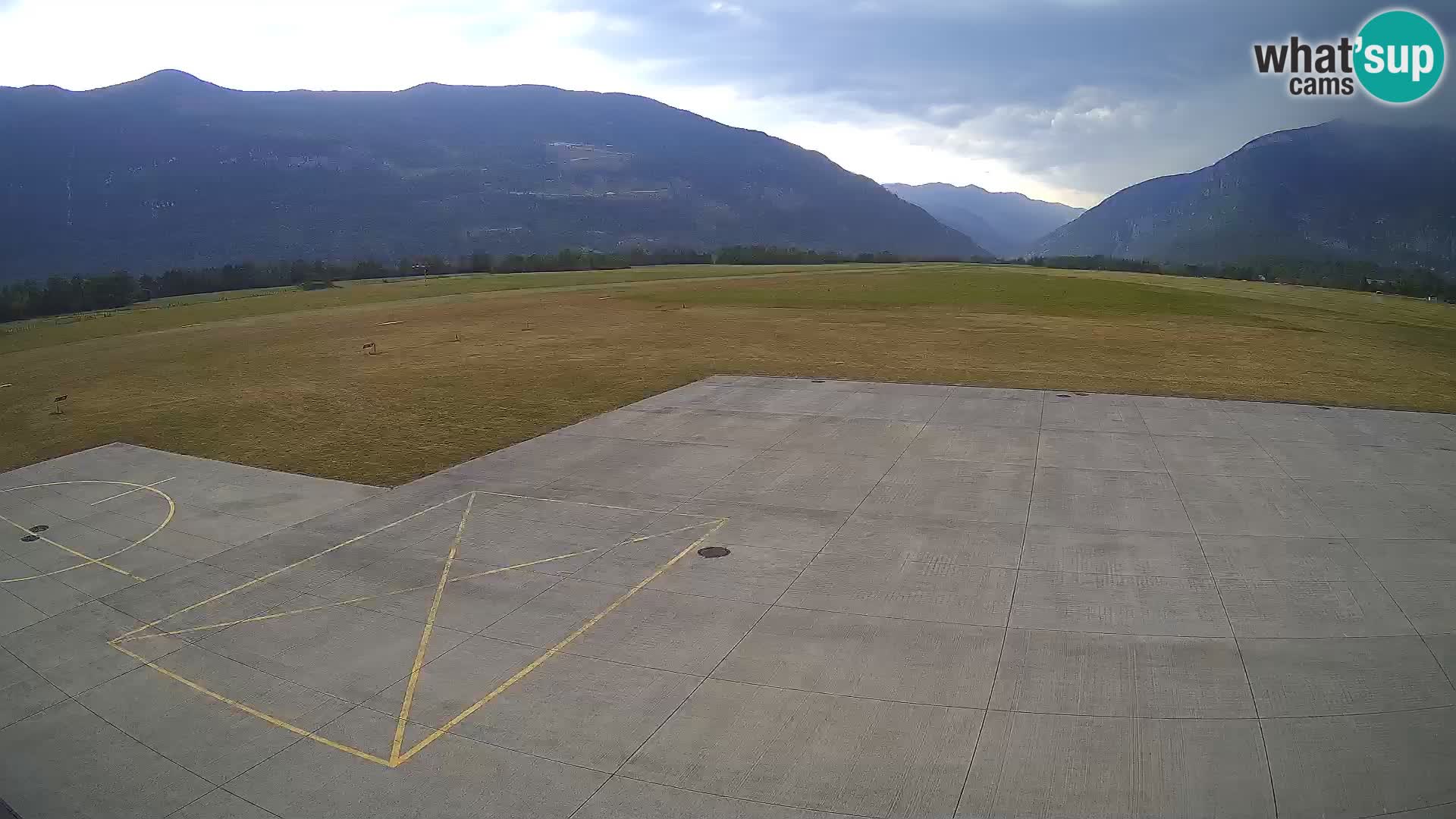 Web kamera zračne luke Bovec – Skydive Bovec