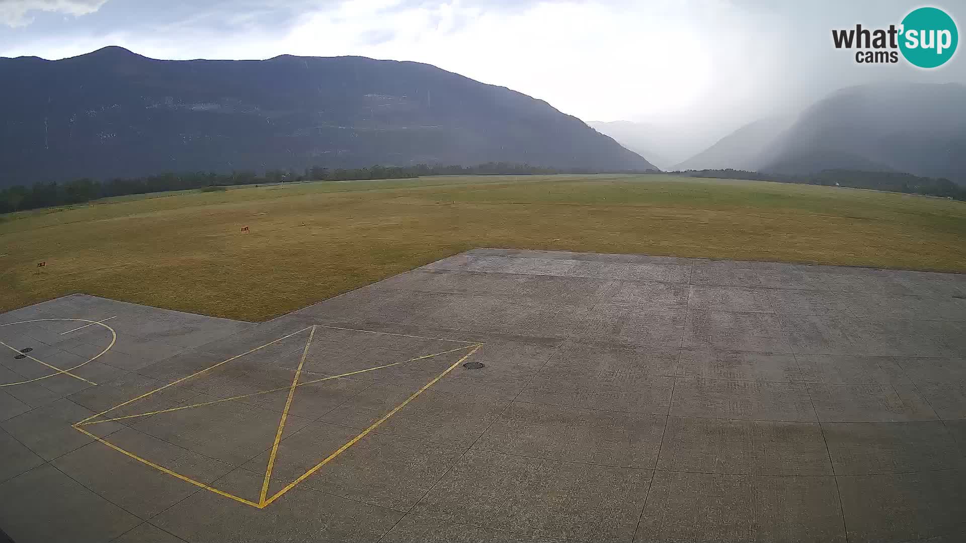 Webcam de l’aéroport de Bovec – Skydive Bovec