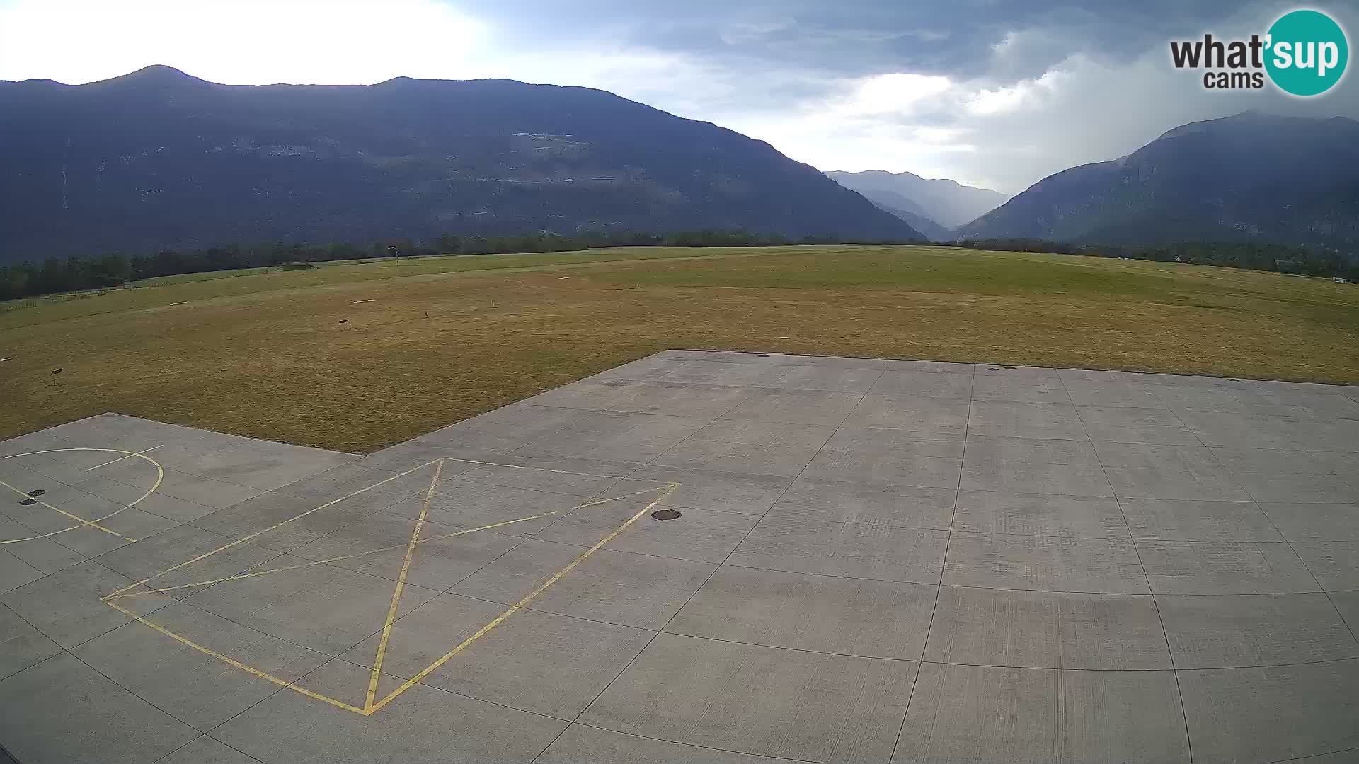 Webcam de l’aéroport de Bovec – Skydive Bovec