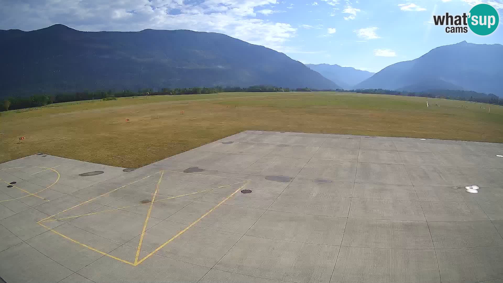 Bovec spletna kamera letališče – Skydive Bovec