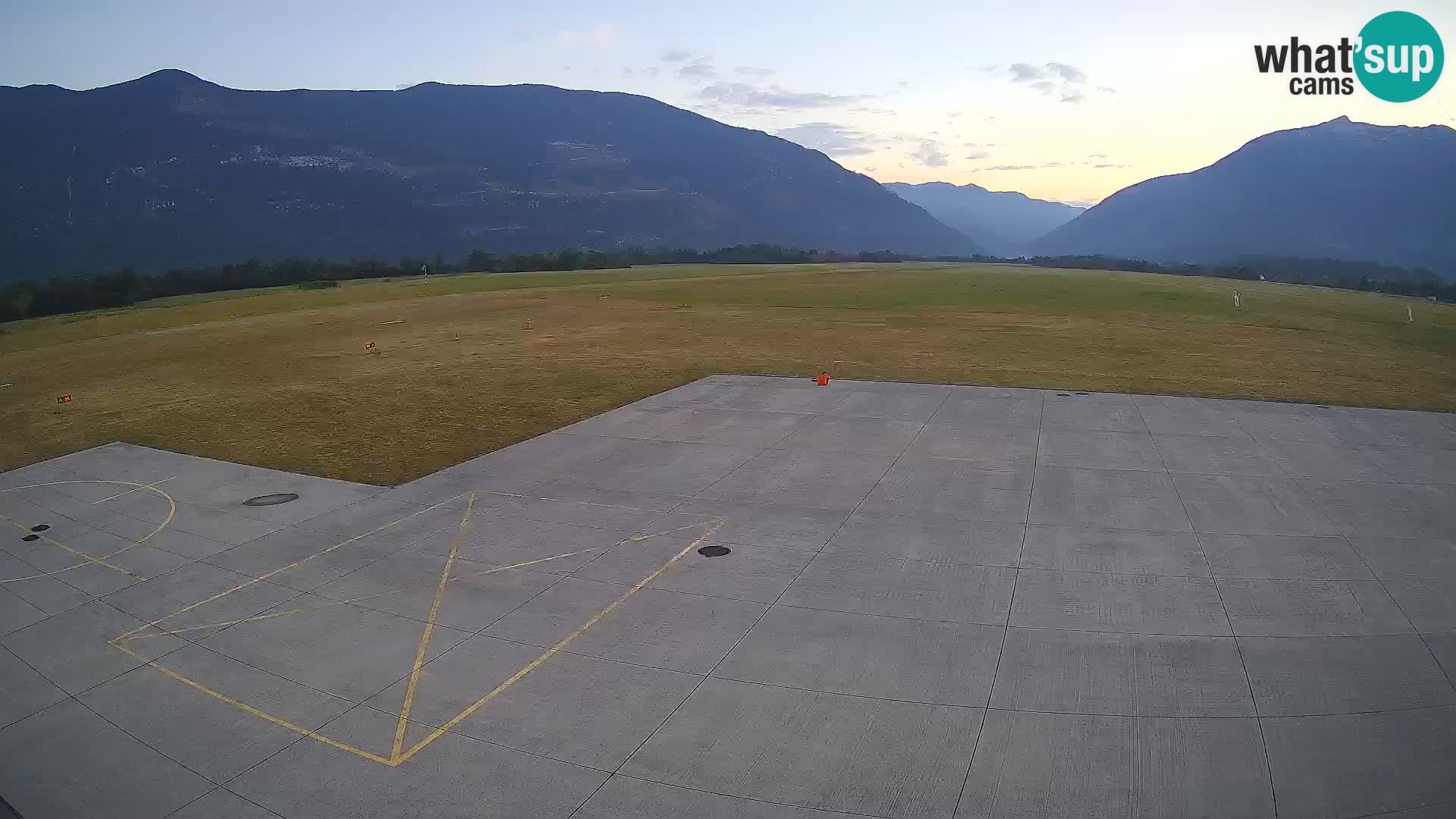 Cámara web del aeropuerto de Bovec – Skydive Bovec