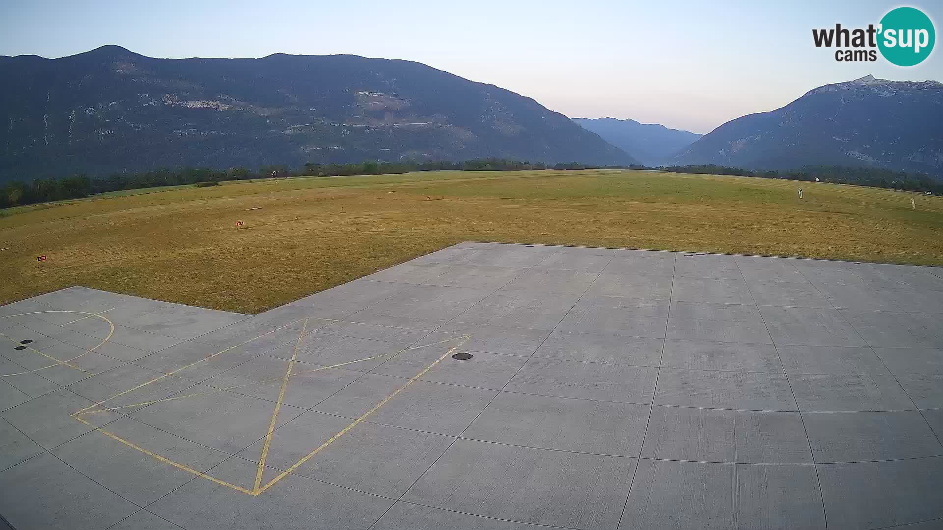 Web kamera zračne luke Bovec – Skydive Bovec