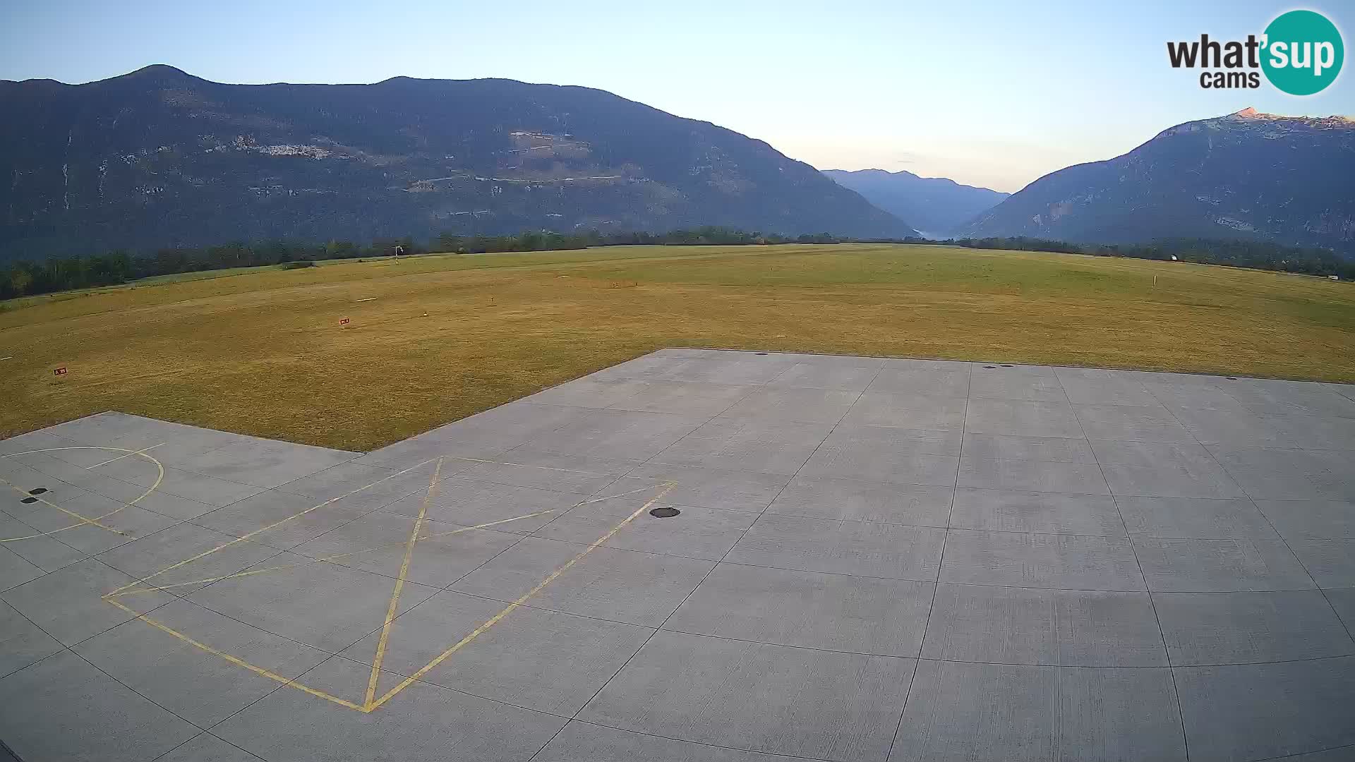 Web kamera zračne luke Bovec – Skydive Bovec