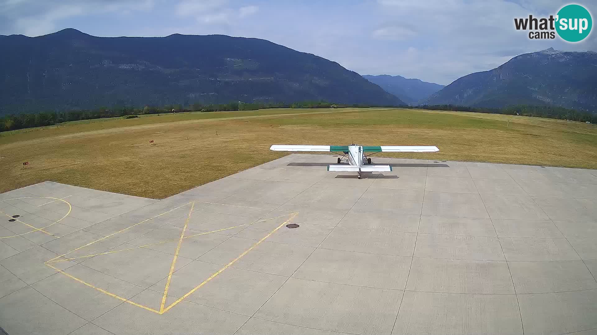 Webcam aereoporto di Bovec (Plezzo) – Vista verso il Kanin
