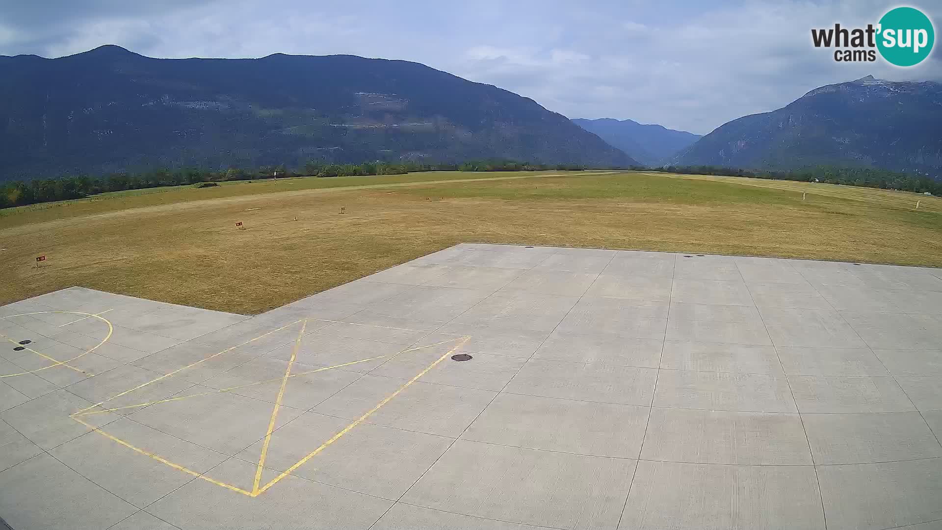 Webcam aereoporto di Bovec (Plezzo) – Vista verso il Kanin