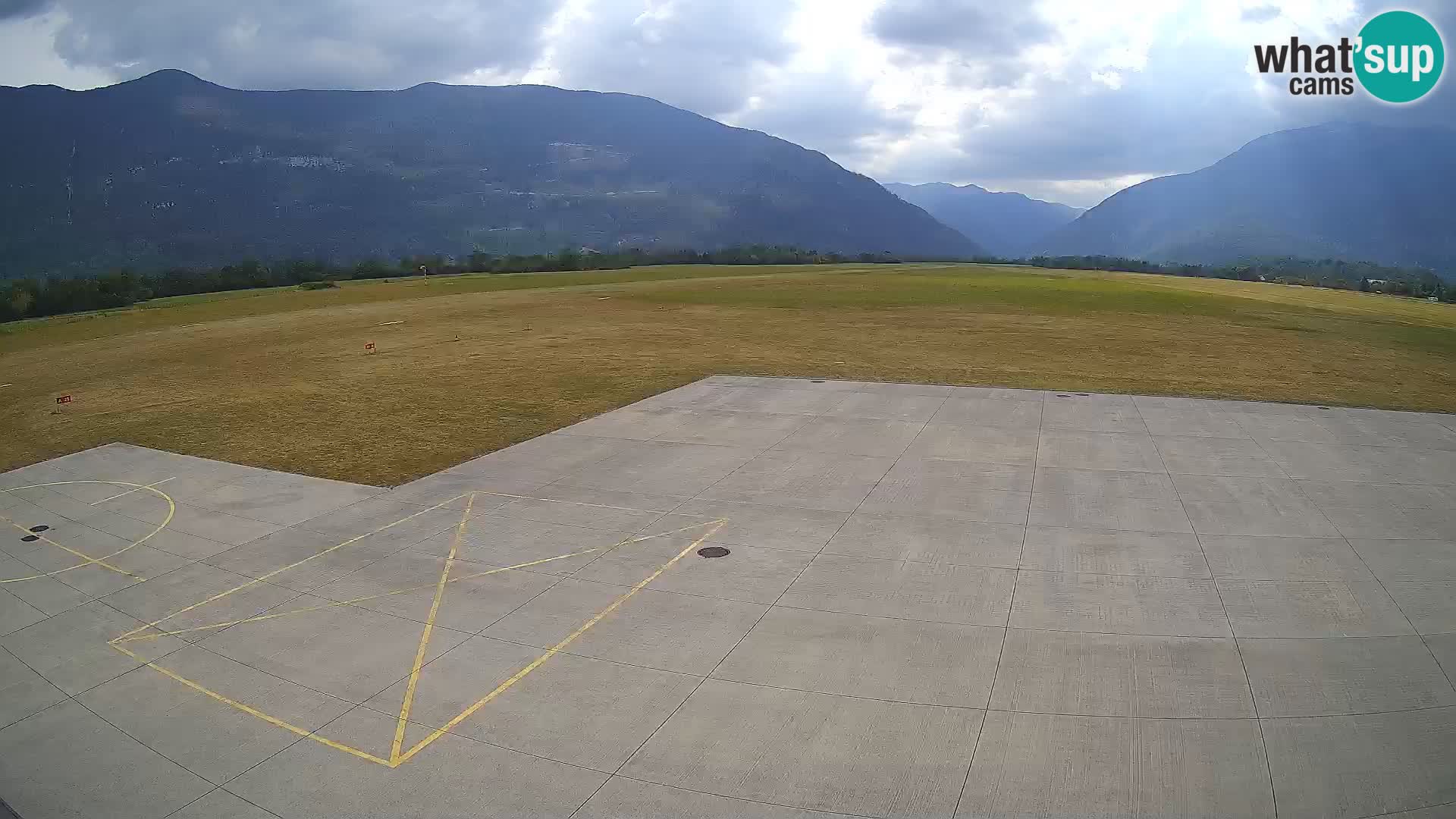 Bovec spletna kamera letališče – Skydive Bovec