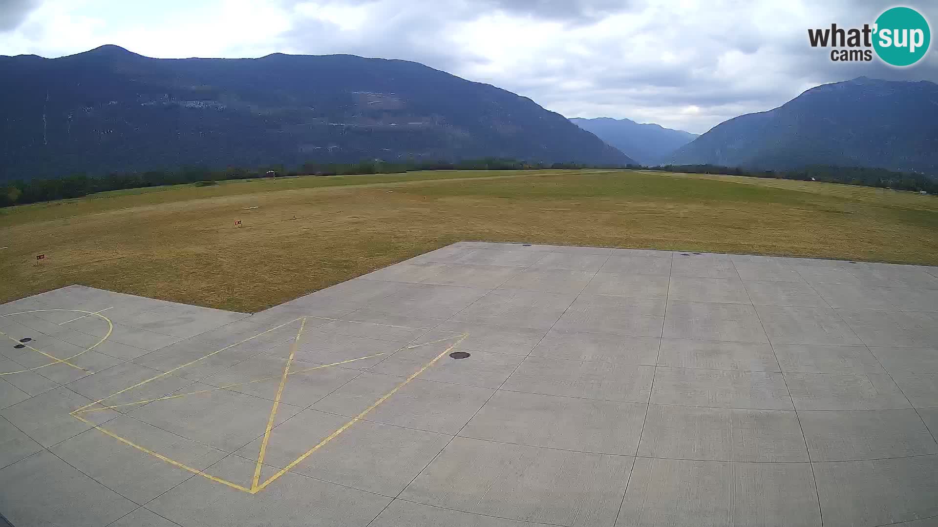 Bovec spletna kamera letališče – Skydive Bovec