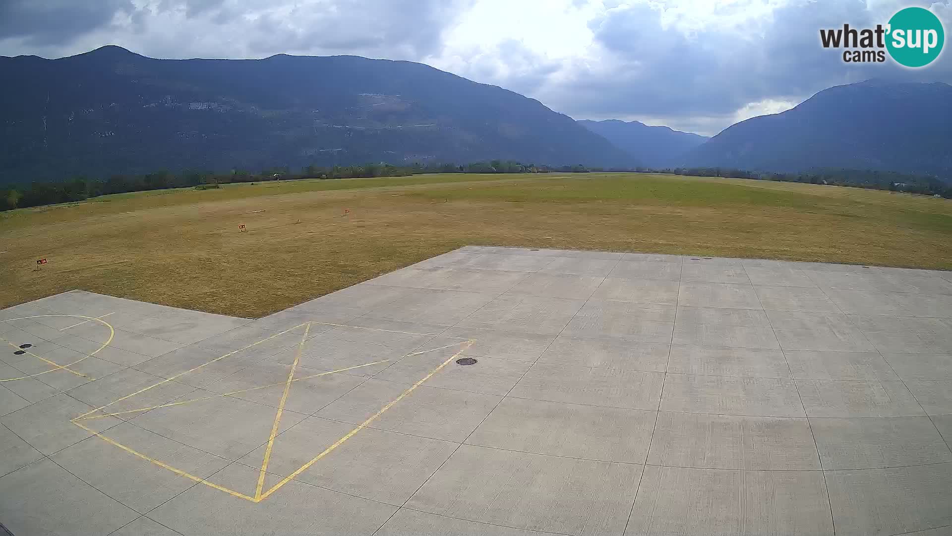 Bovec spletna kamera letališče – Skydive Bovec