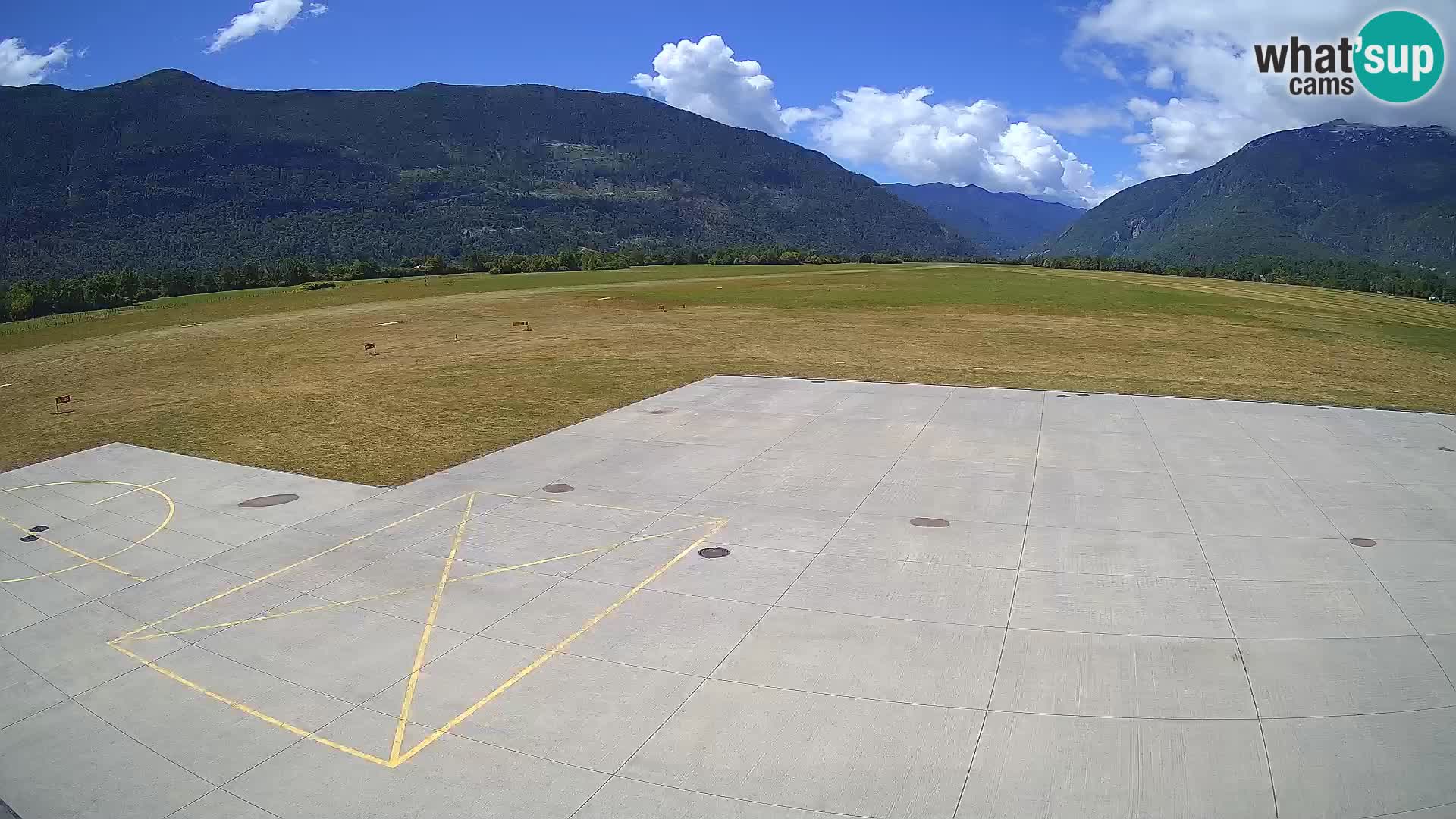 Bovec spletna kamera letališče – Skydive Bovec
