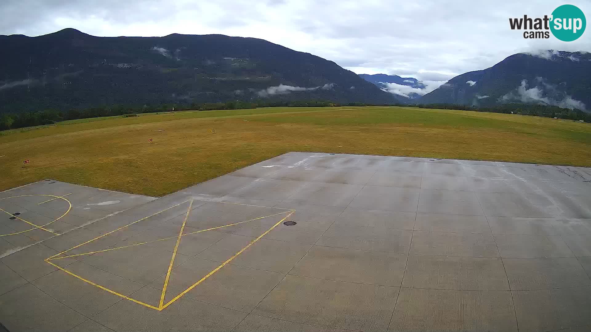Bovec spletna kamera letališče – Skydive Bovec