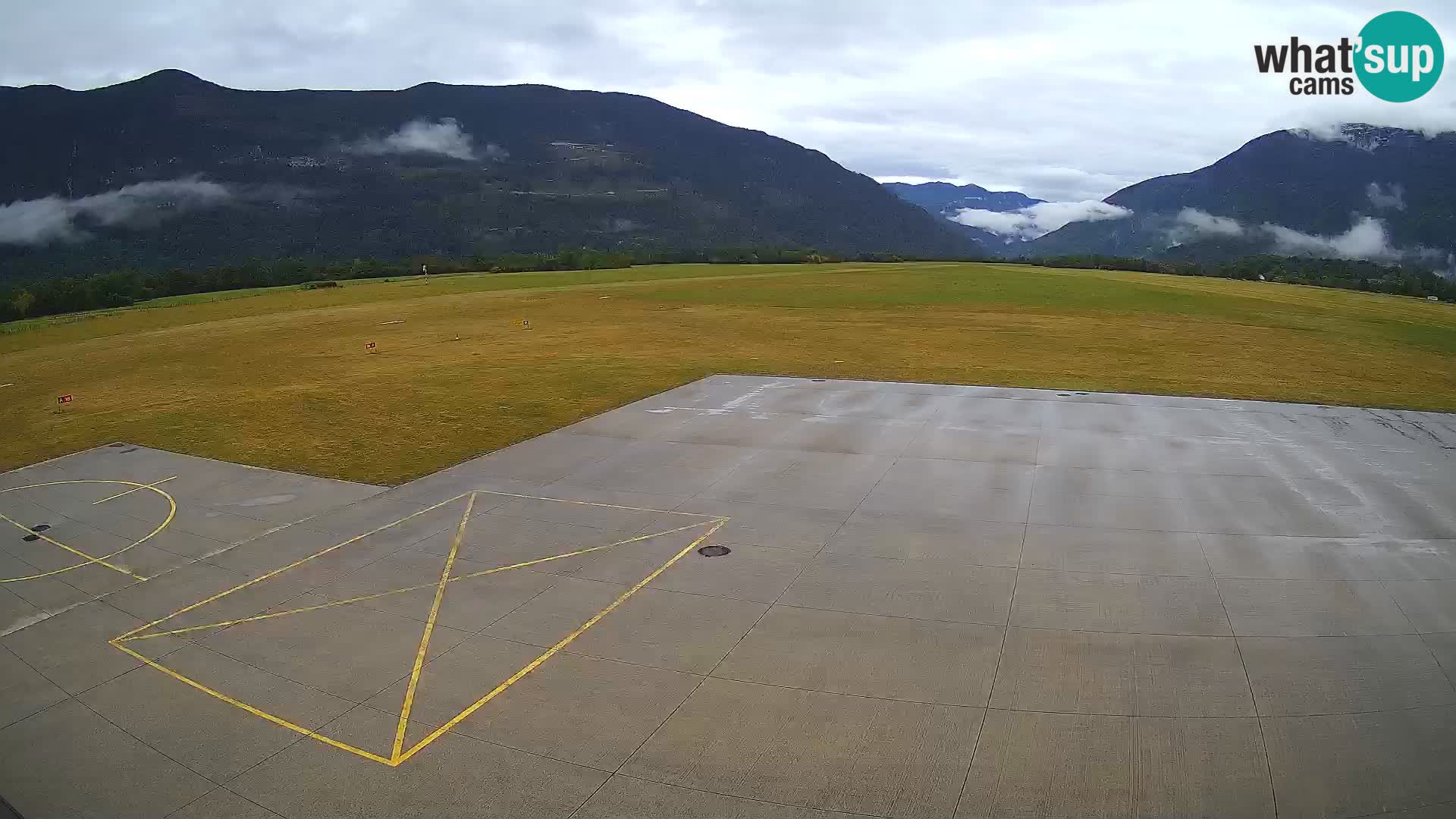 Bovec spletna kamera letališče – Skydive Bovec