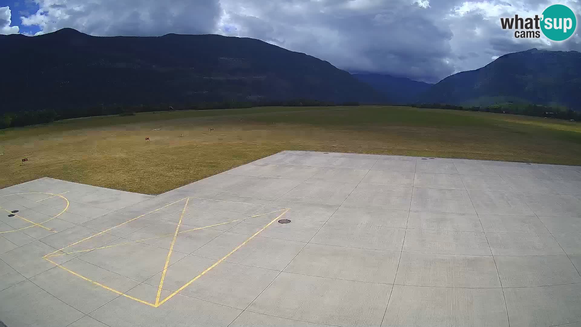 Web kamera zračne luke Bovec – Skydive Bovec