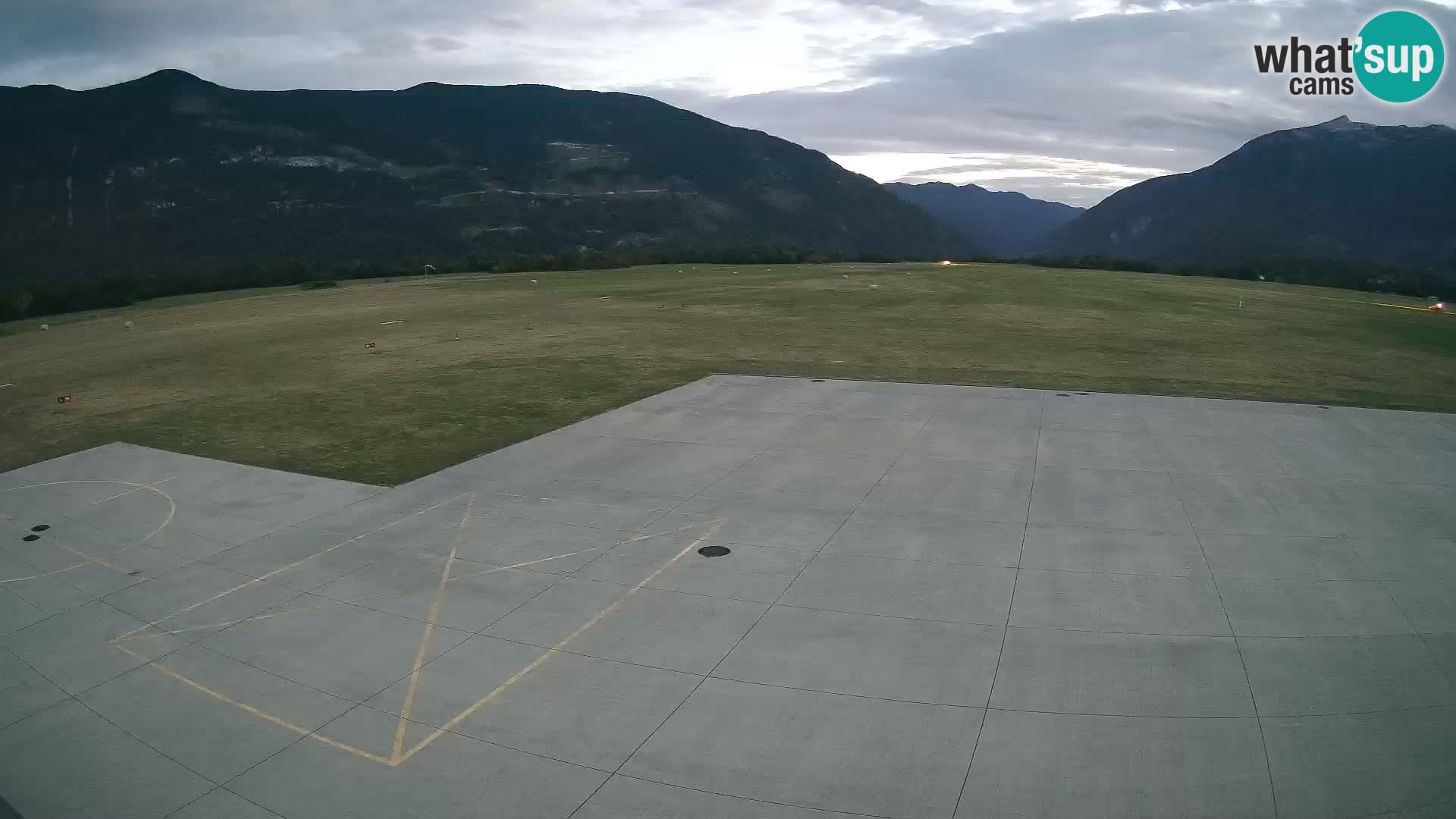 L’aeroporto di Bovec webcam – Skydive Bovec