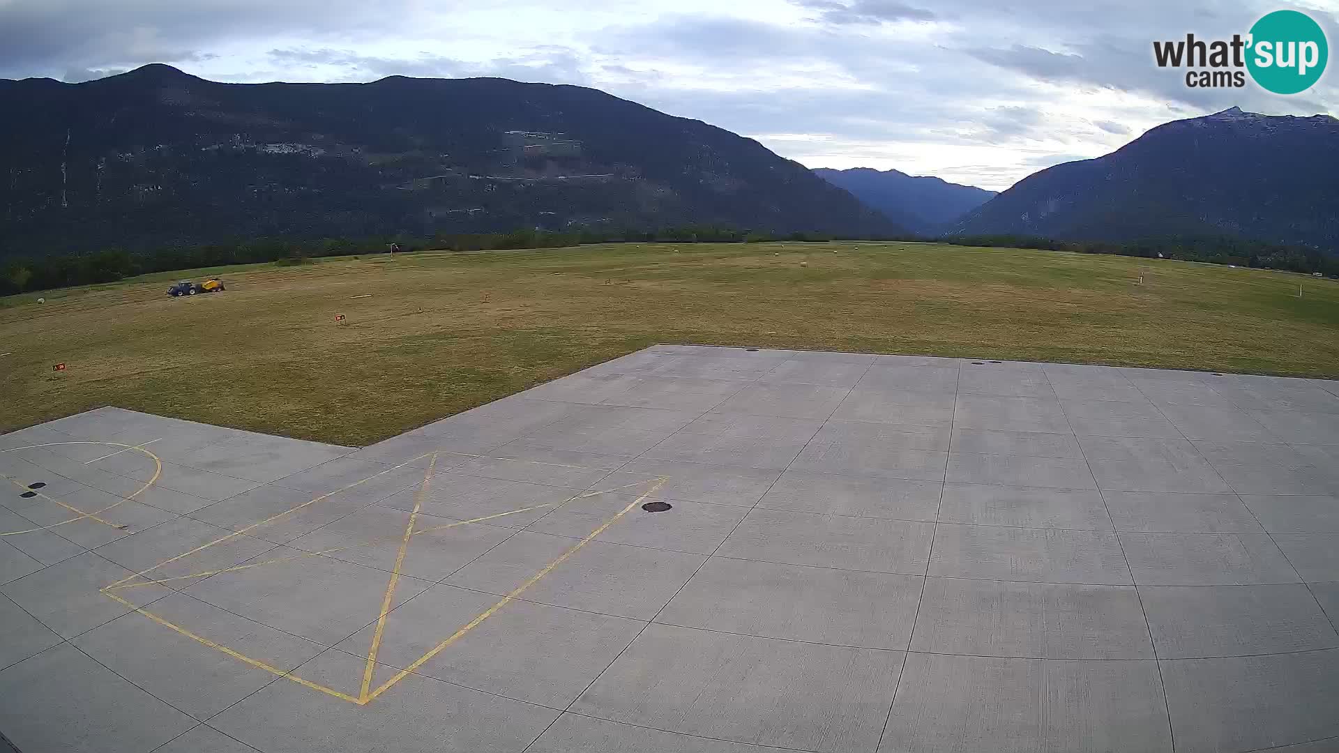 Bovec airport webcam – Skydive Bovec