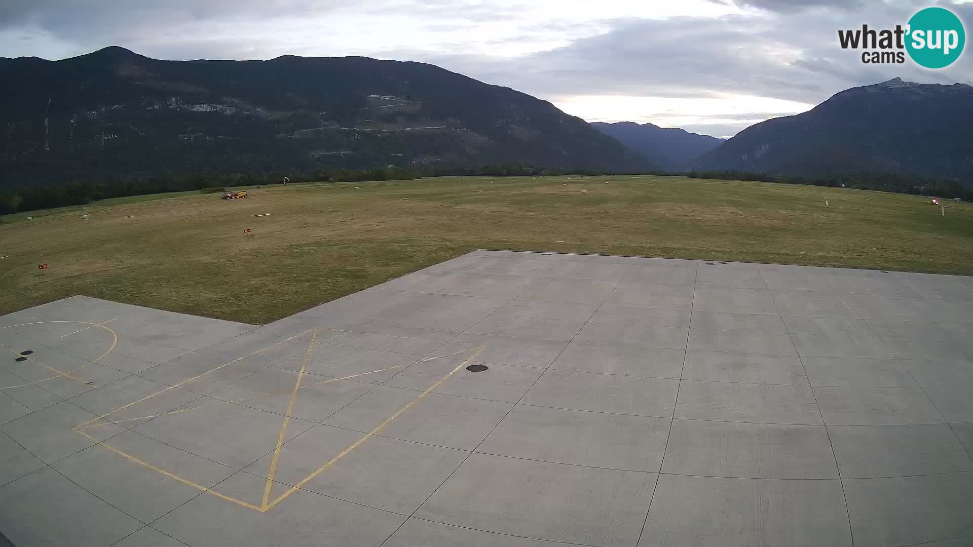 Bovec airport webcam – Skydive Bovec