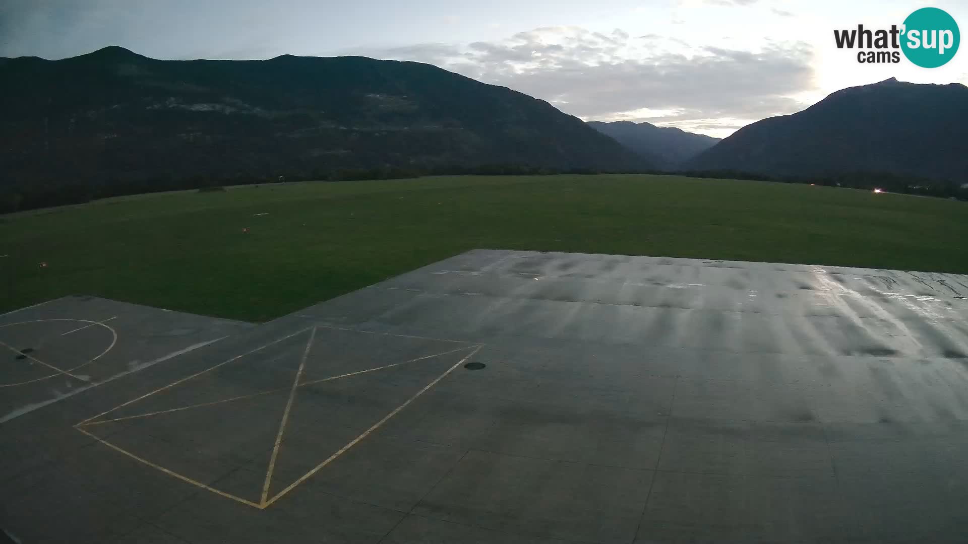 Cámara web del aeropuerto de Bovec – Skydive Bovec