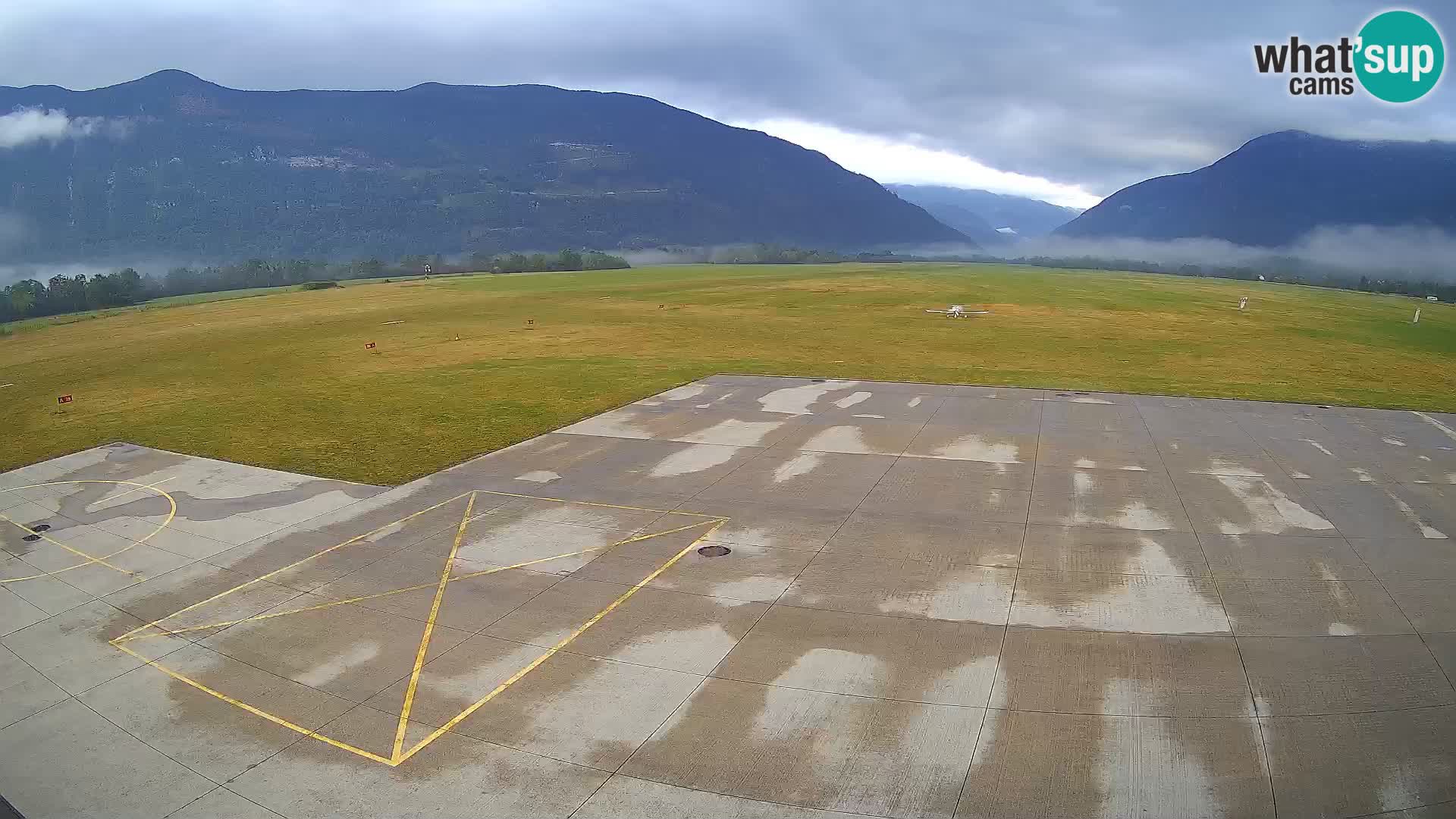 Bovec spletna kamera letališče – Skydive Bovec