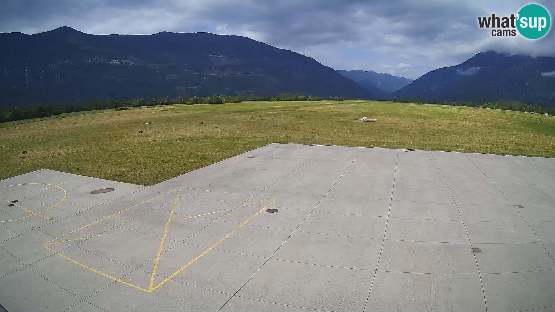 Bovec spletna kamera letališče – Skydive Bovec