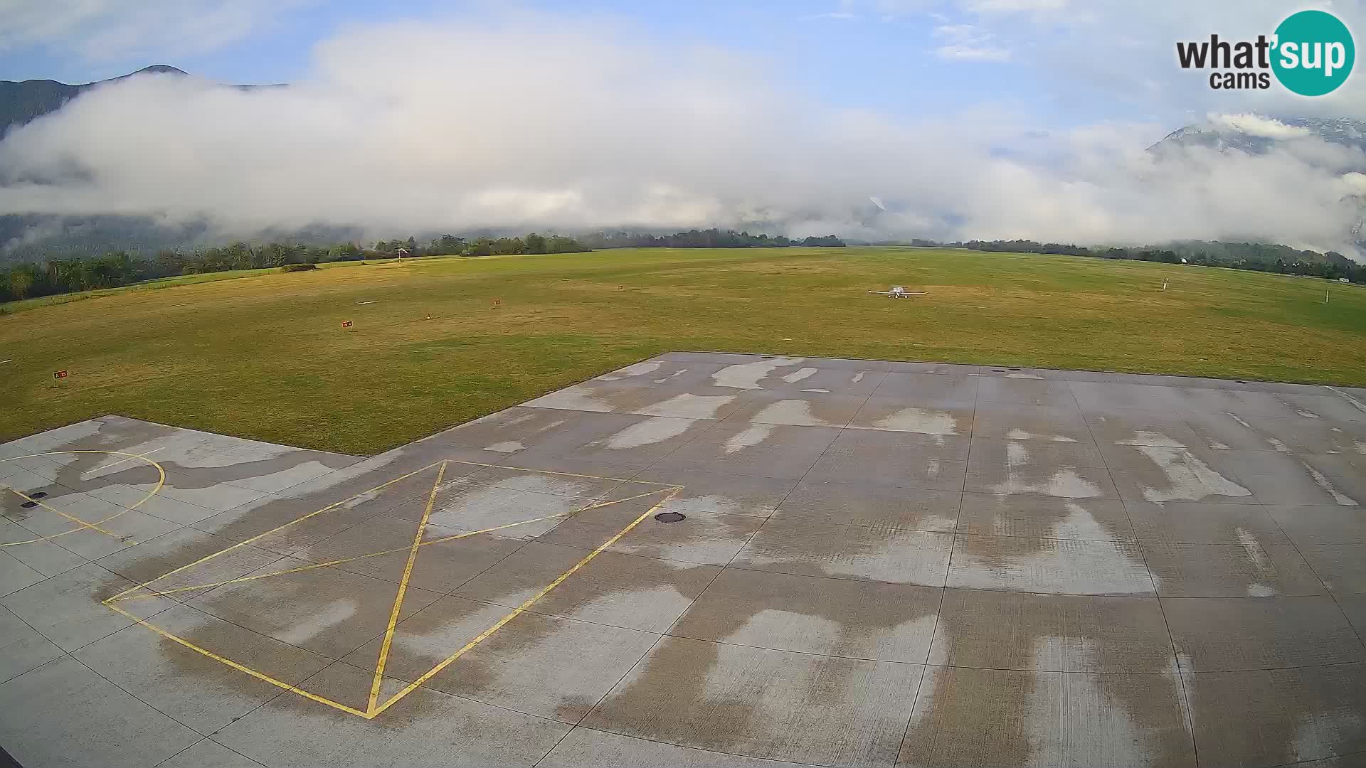 Web kamera zračne luke Bovec – Skydive Bovec