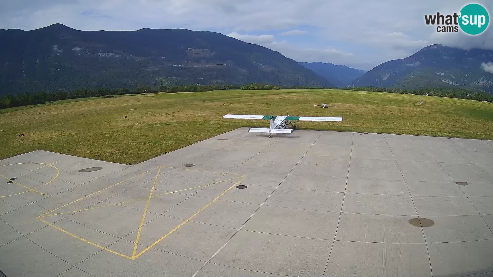 Web kamera zračne luke Bovec – Skydive Bovec