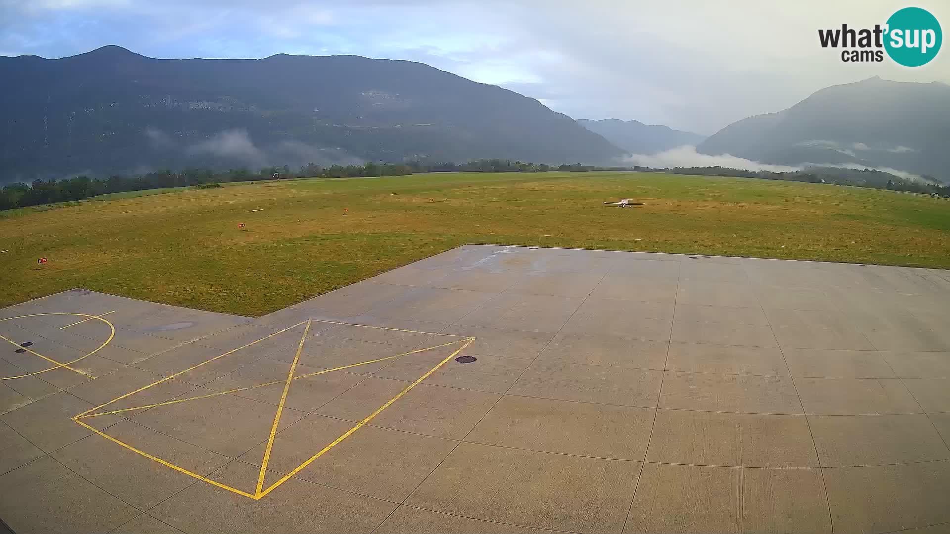 Bovec spletna kamera letališče – Skydive Bovec