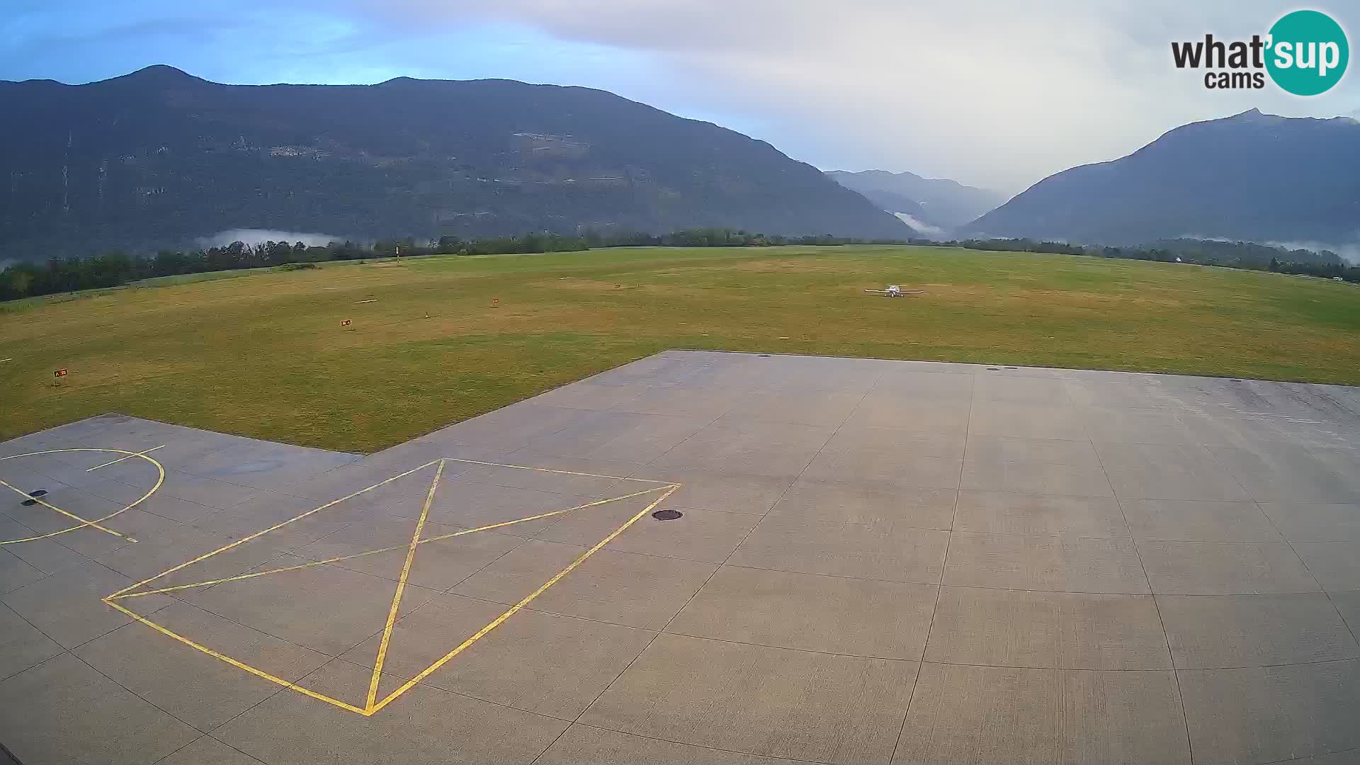 Web kamera zračne luke Bovec – Skydive Bovec