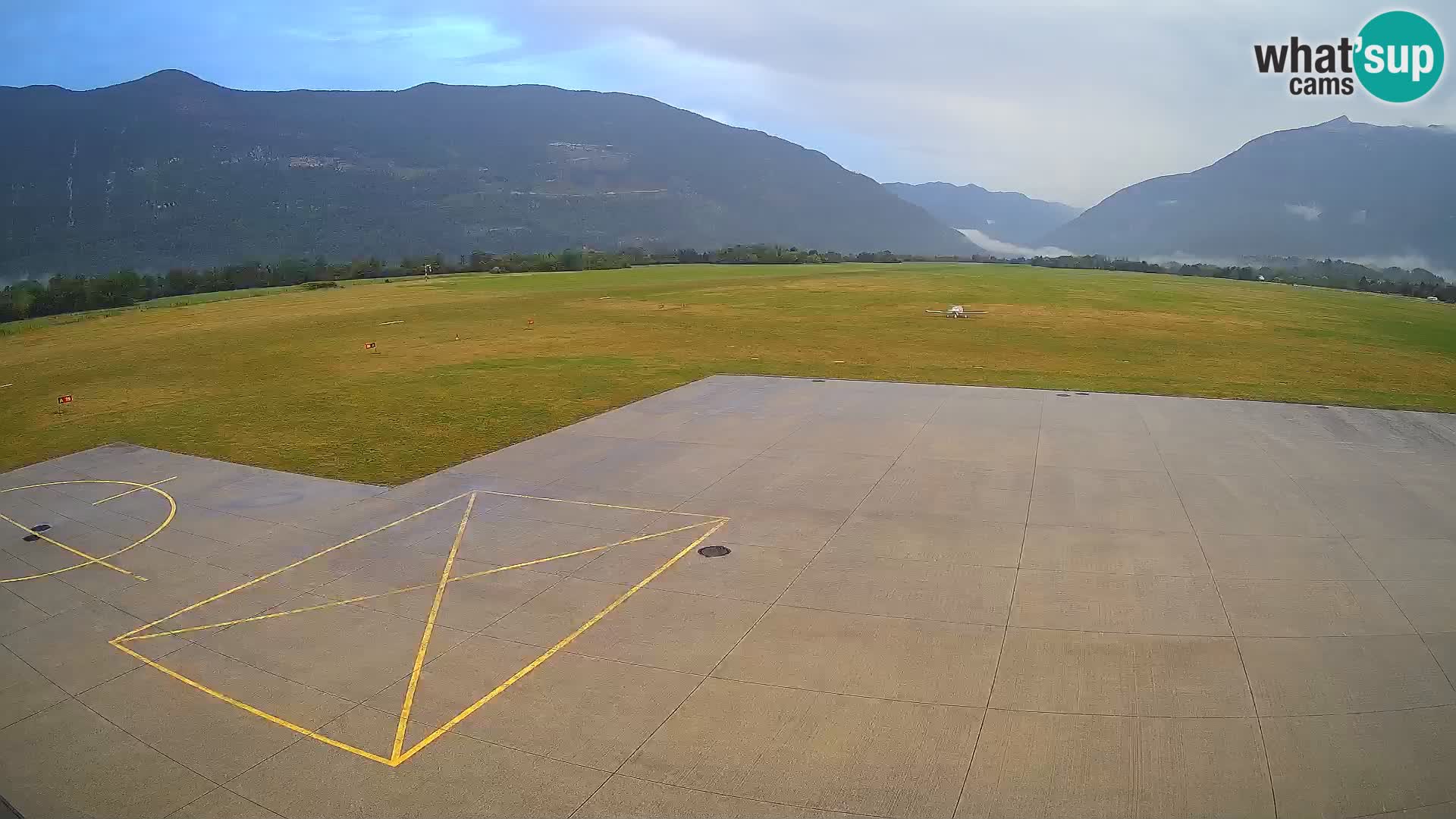 Web kamera zračne luke Bovec – Skydive Bovec