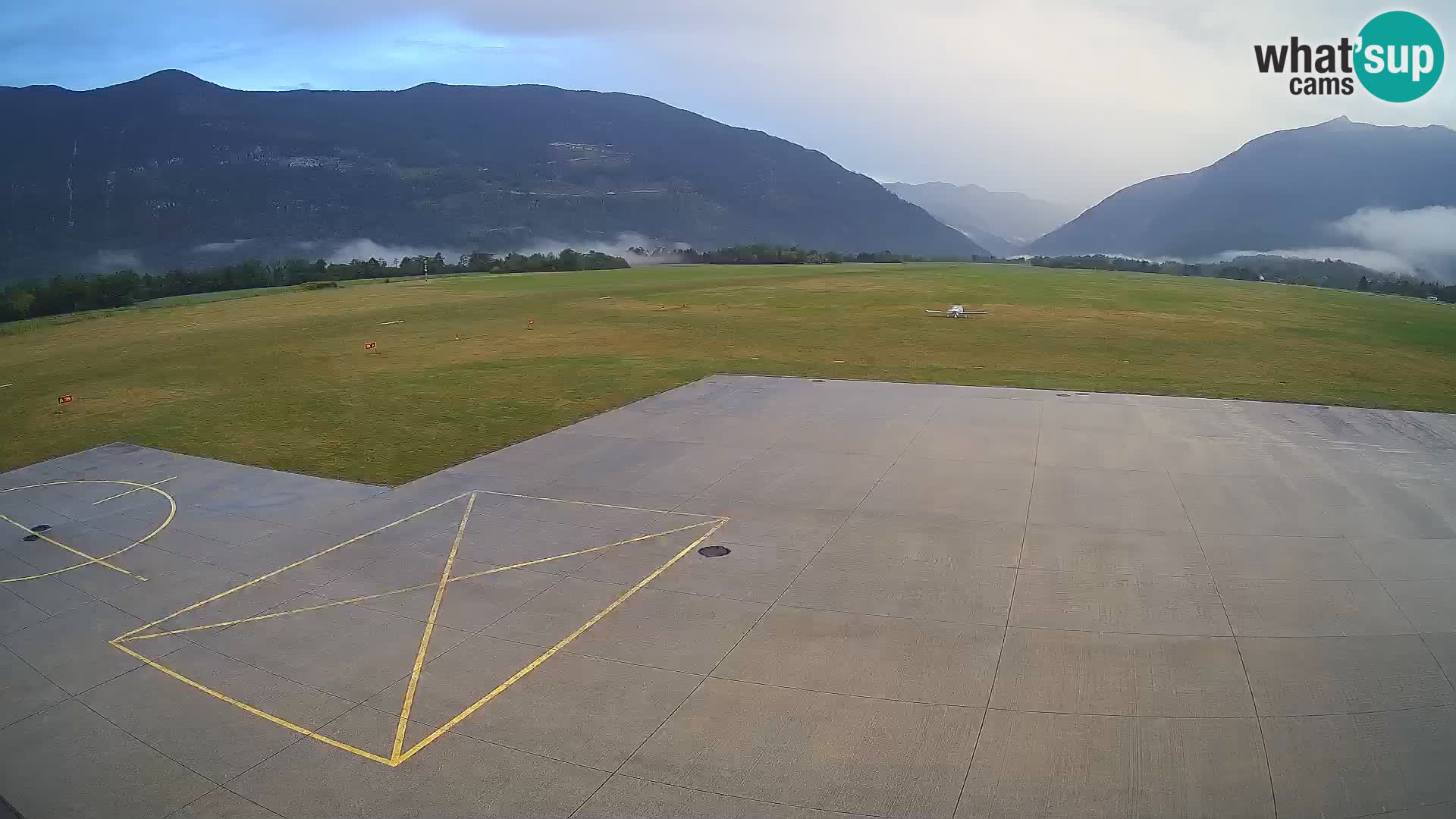 Web kamera zračne luke Bovec – Skydive Bovec
