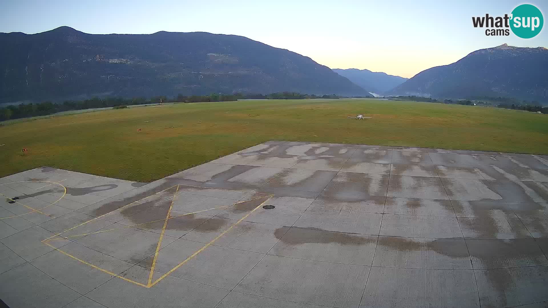Web kamera zračne luke Bovec – Skydive Bovec