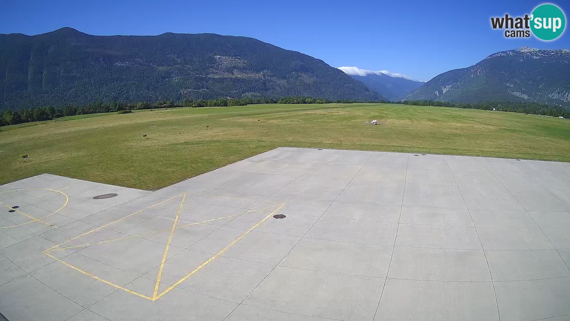 Bovec spletna kamera letališče – Skydive Bovec