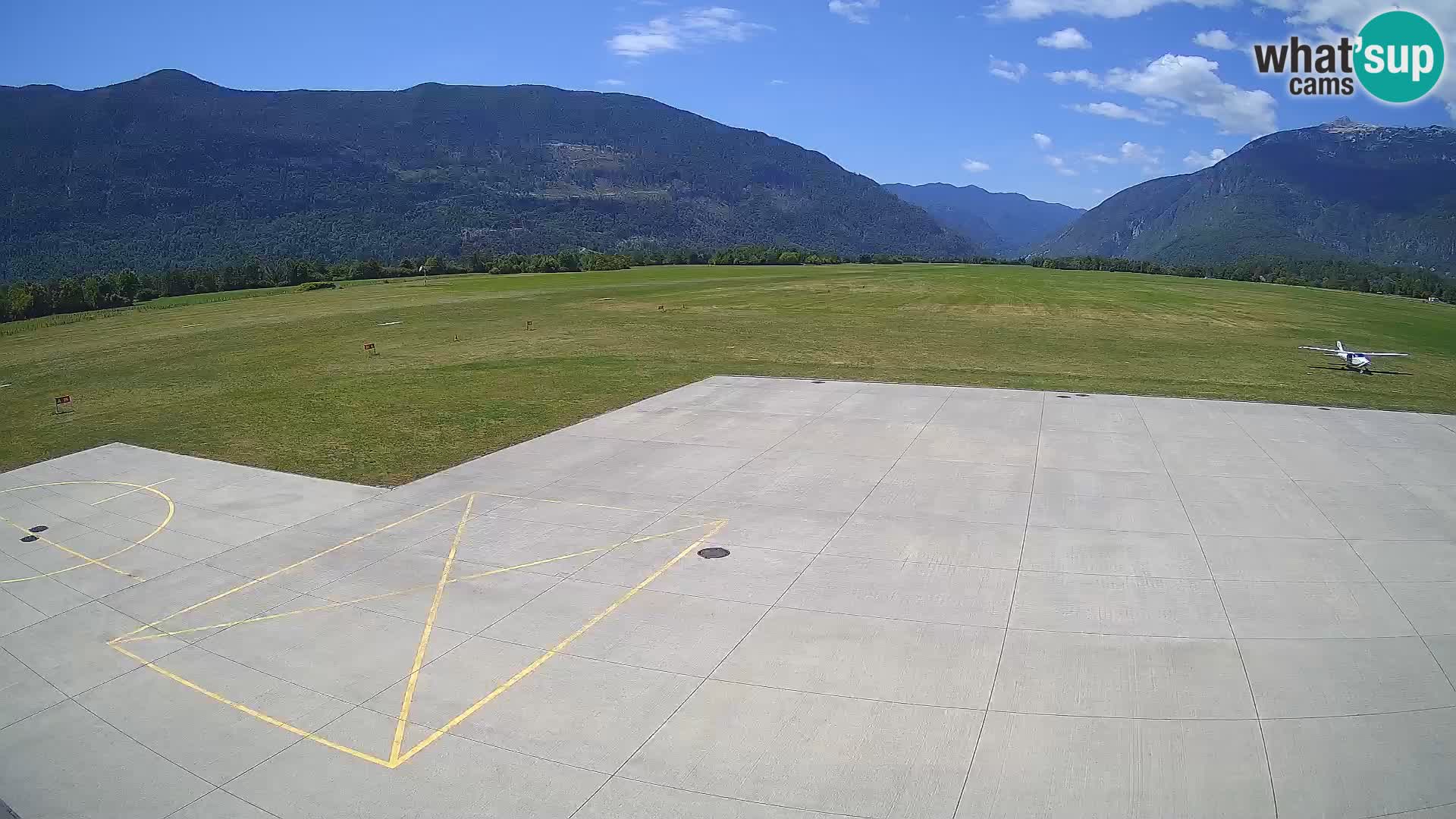 Cámara web del aeropuerto de Bovec – Skydive Bovec