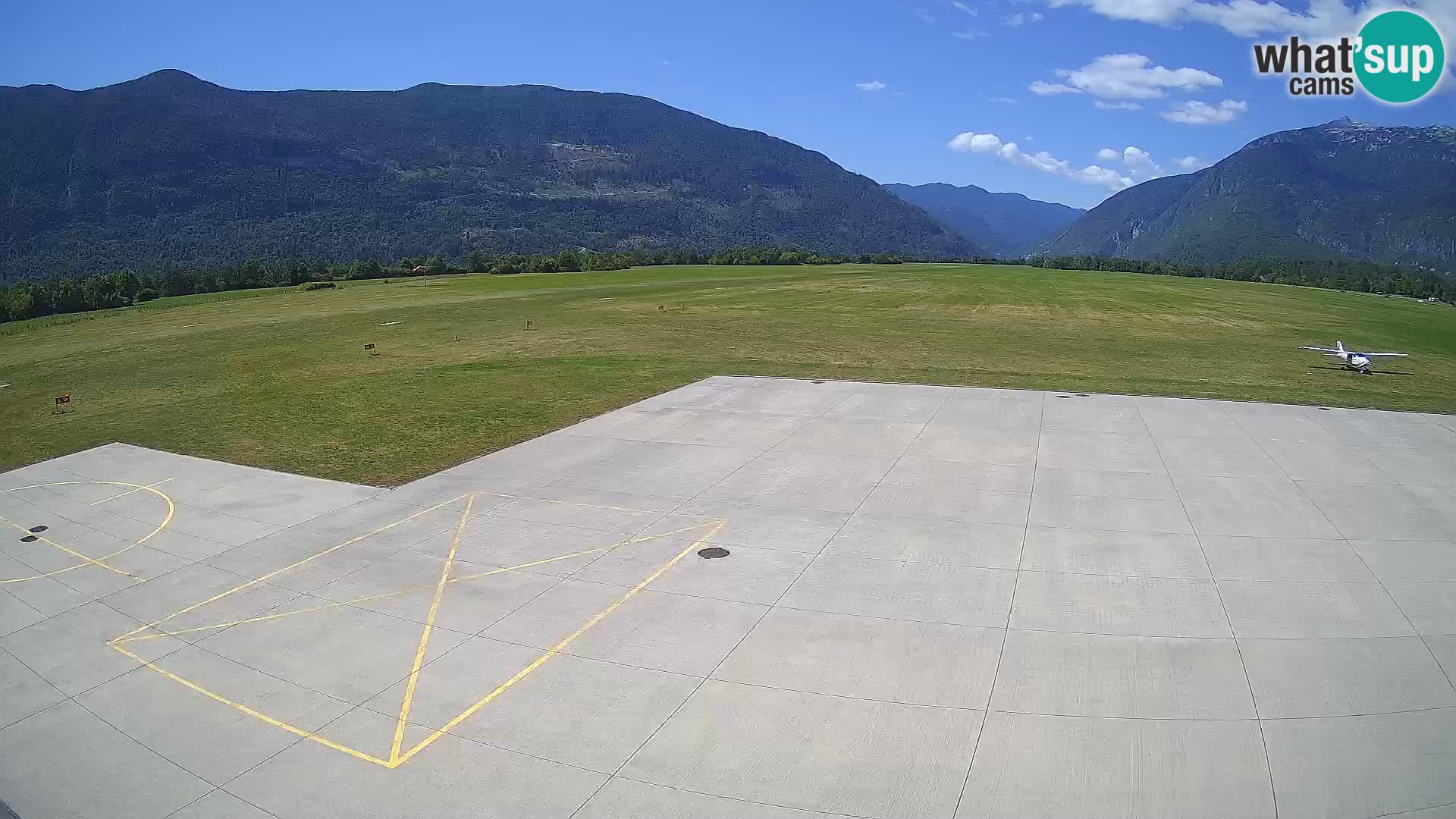 Bovec airport webcam – Skydive Bovec